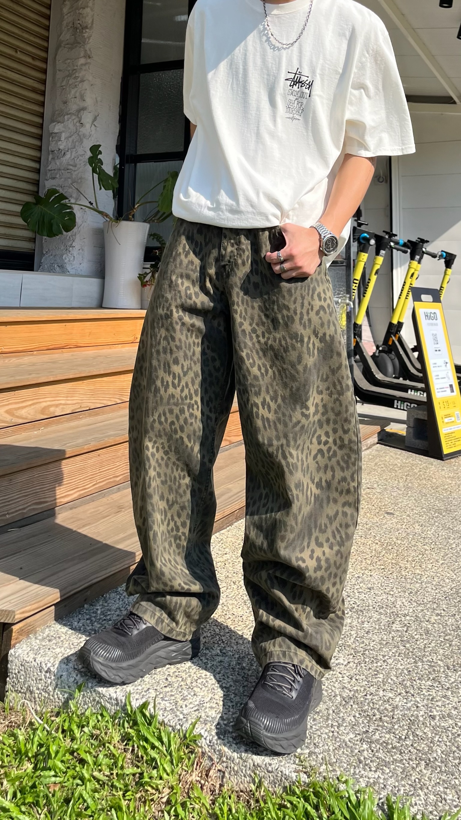 正韓 水洗豹紋彎刀牛仔褲 (2colors)