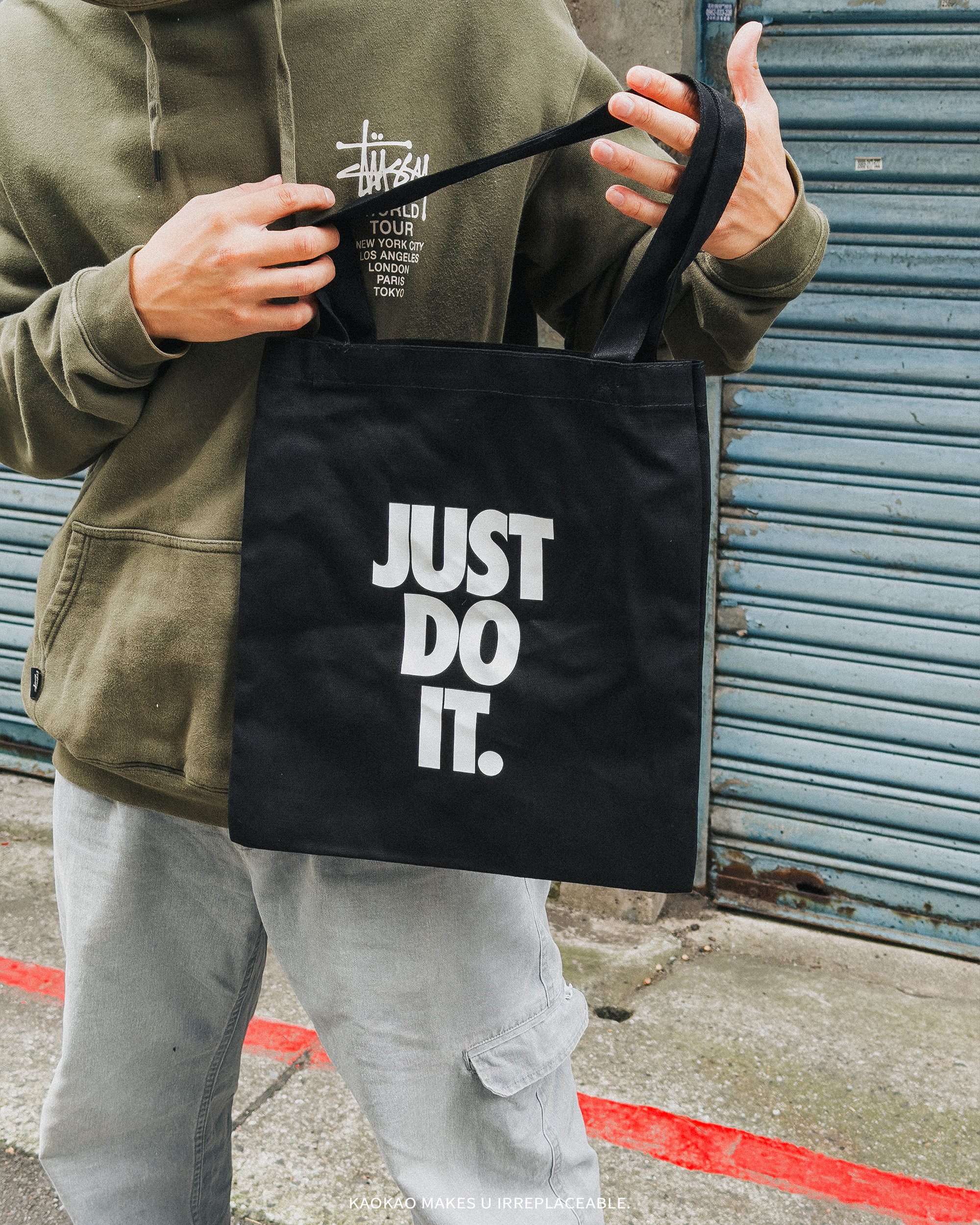 <500元左右交換禮物>NIKE Just Do It 帆布袋 手提袋 國外限定 黑色 BG018-010A