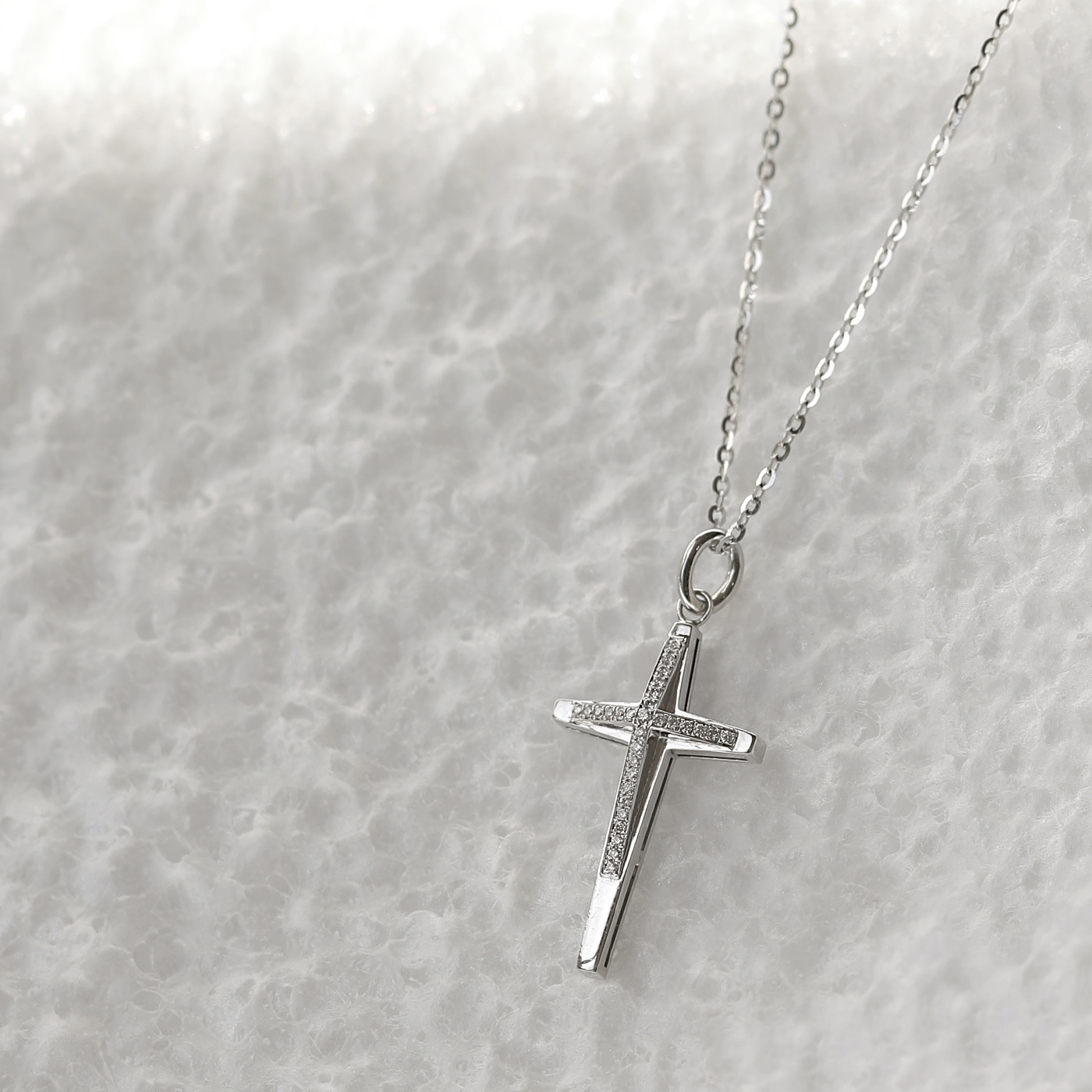 永誓銘愛  — 8分十字架鑽石項鍊