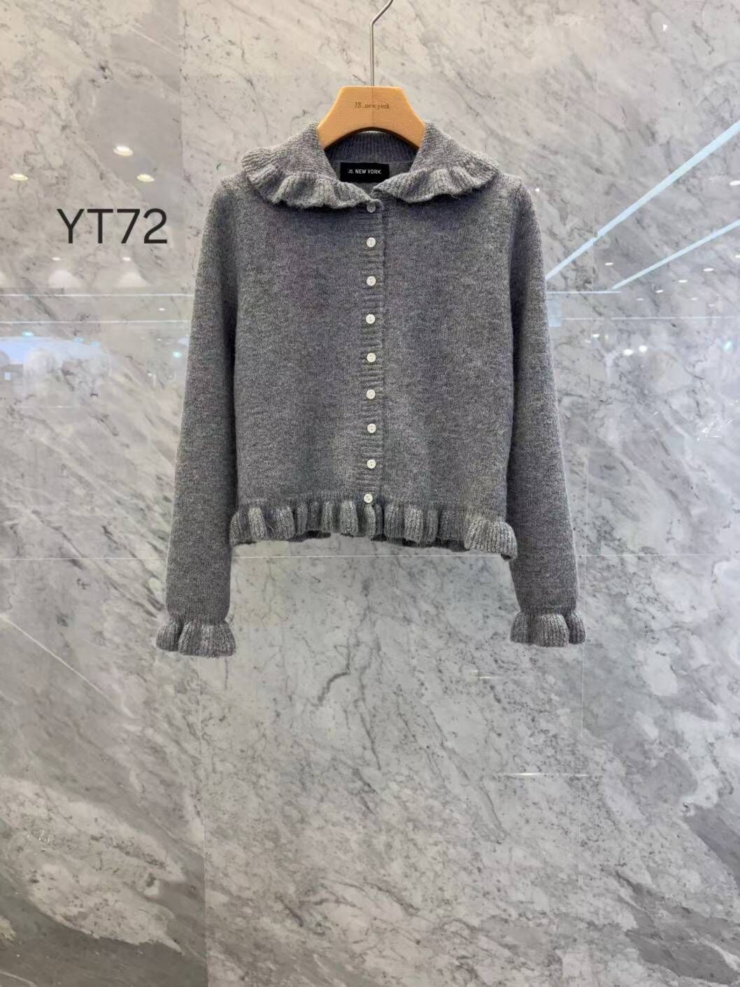 JN5221 花邊翻領排扣織紋上衣