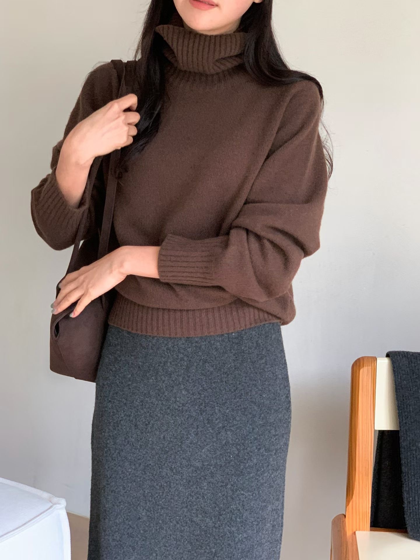 #228N624 一件即保暖; 寬鬆自在高領毛衣