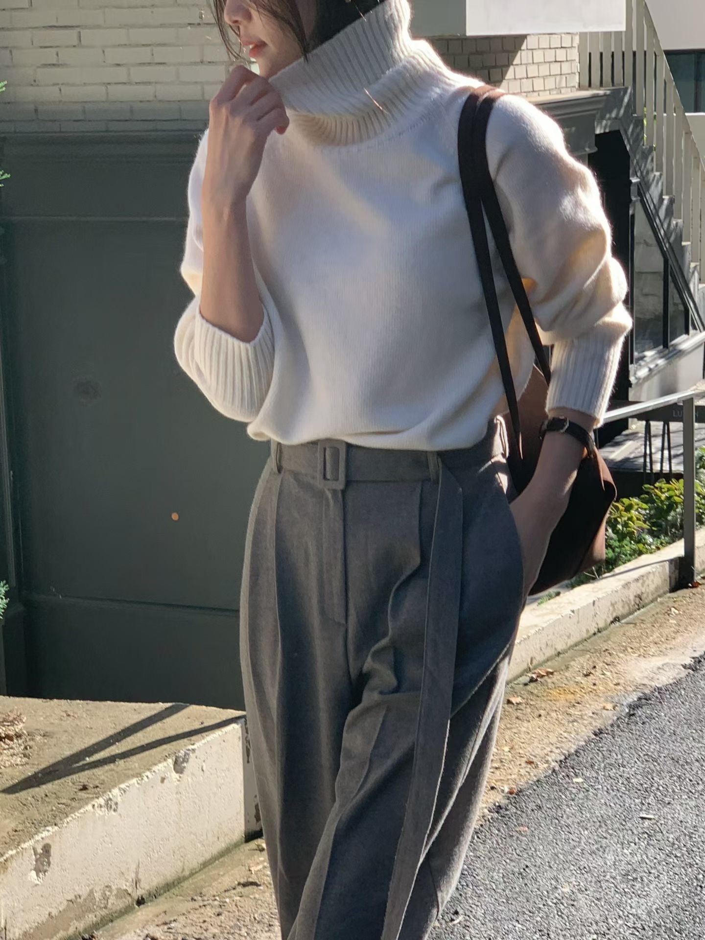 #228N624 一件即保暖; 寬鬆自在高領毛衣