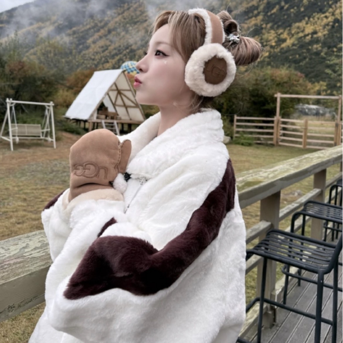 【代購】adidas FAUX FUR JACKET｜舒適保暖立領毛絨外套｜女款｜宋雨琦同款