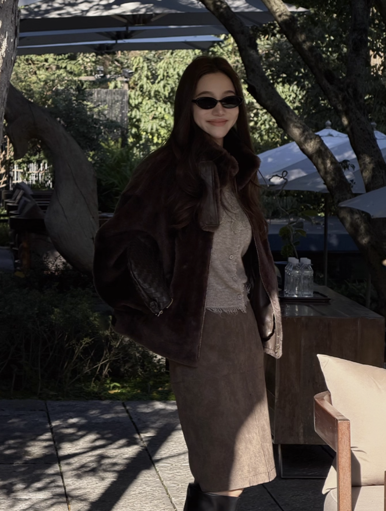 質感巧克力色前開衩造型PU麂皮長裙-S-XL (Elegant & Love)