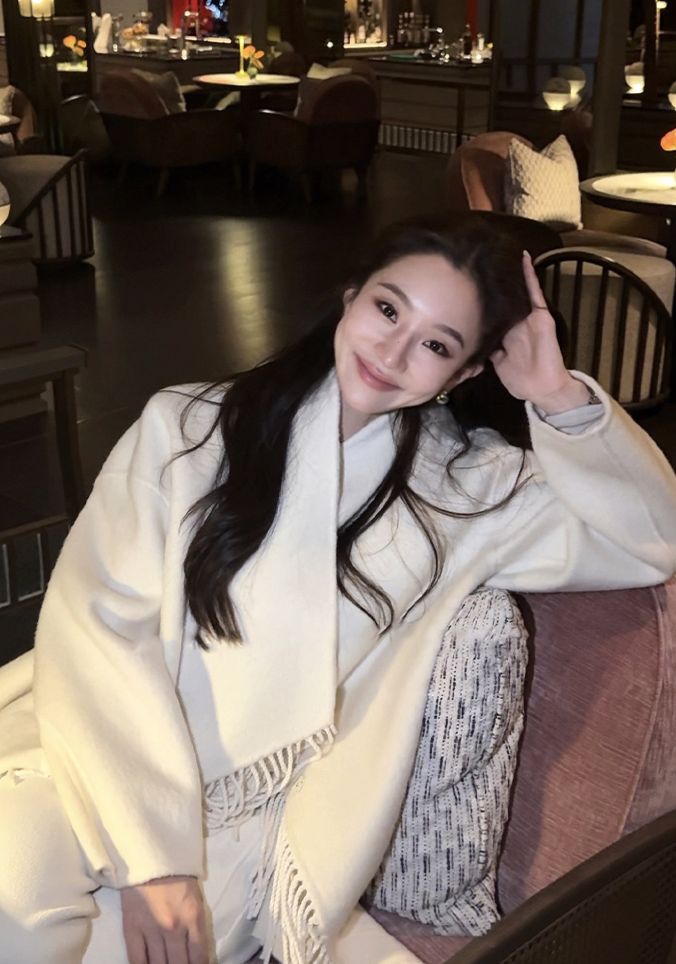 奶油白不規則下擺流蘇造型外套-S-L (Elegant & Love)