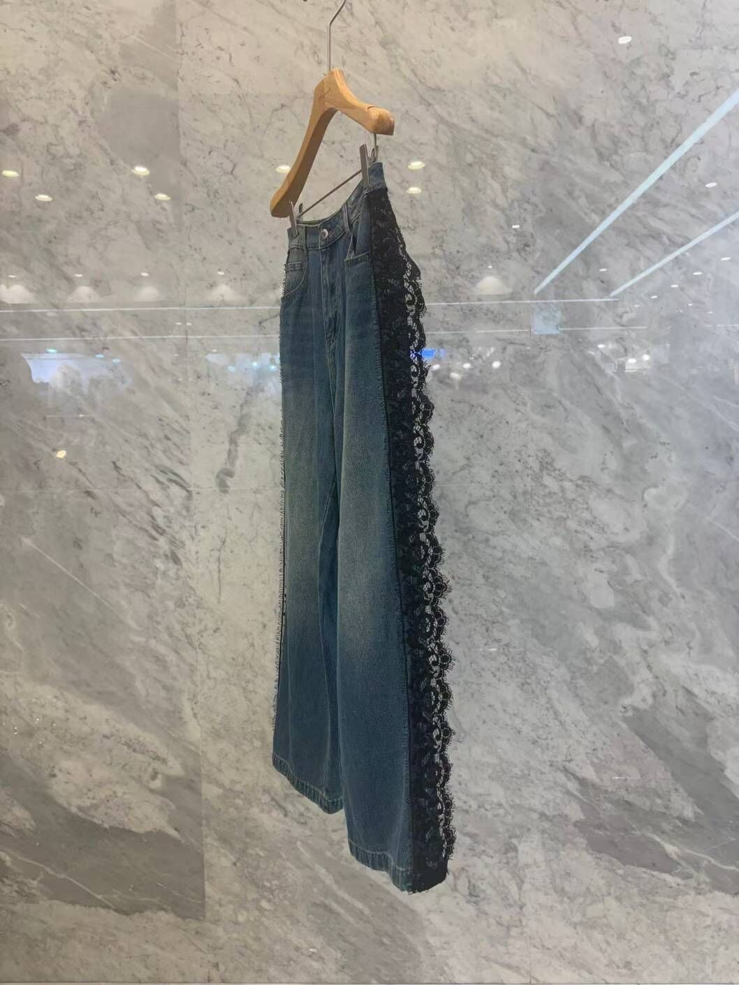 JN5232 側蕾絲拼接直筒牛仔褲