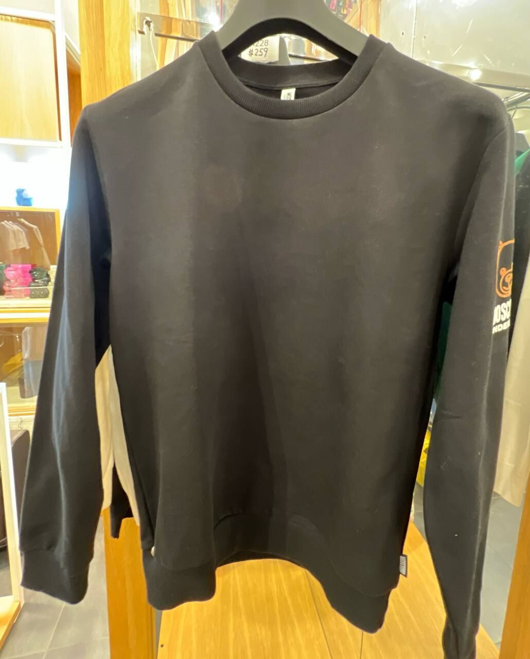 [E] MOSCHINO BLACK CREW NECK SWEATER, 242V1T170144240555 (EM229)