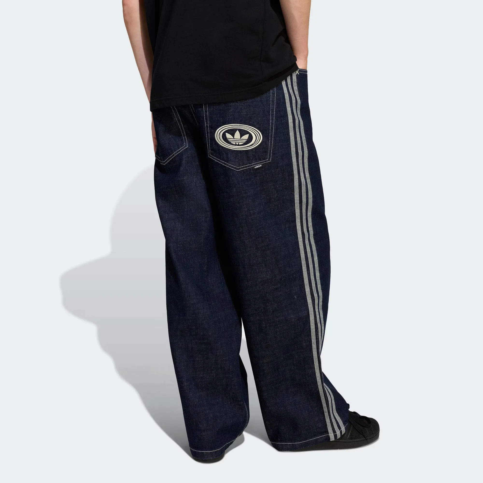 【預購】adidas Originals FW25 90s Alternative Wide-Leg Skater Pants｜寬鬆闊腿條紋牛仔褲｜男款