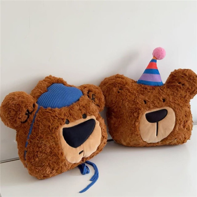 《6389》戴帽子小熊沙發靠墊抱枕