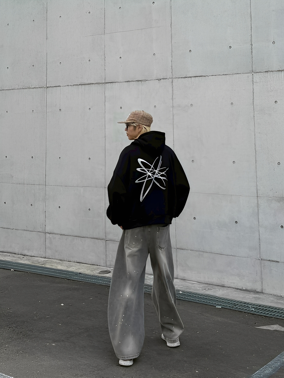 BOXY 刺繡 原子 軌跡 寬短 帽T