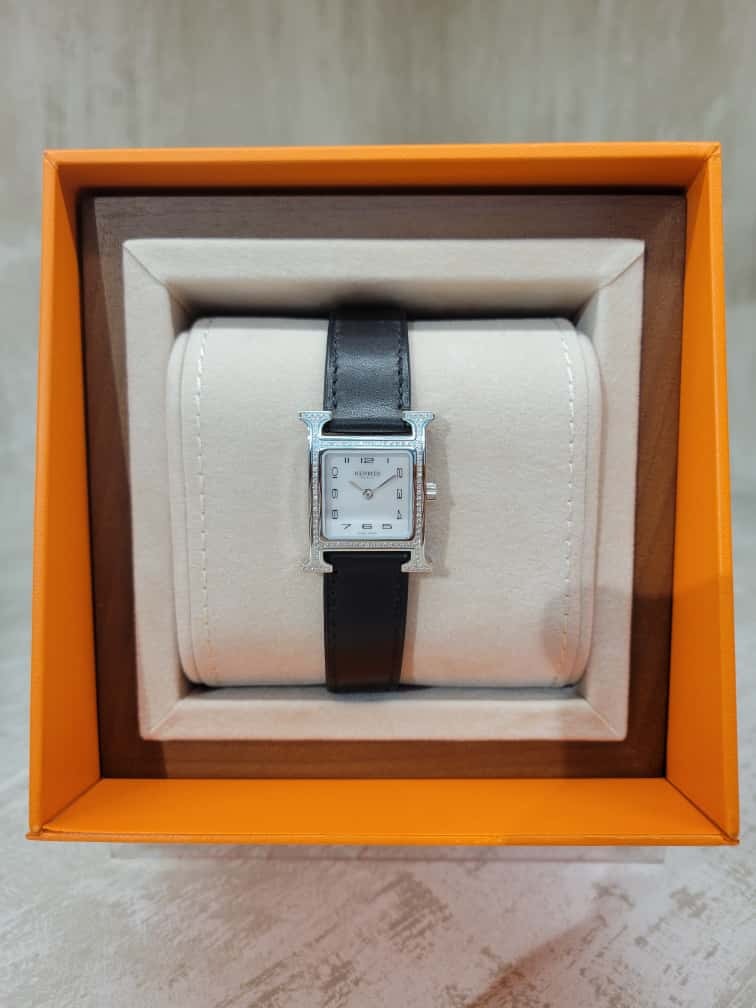 95%NEW HERMES HEURE H WATCH NOIR DIAMOND SMALL MODEL 黑色馬鞍皮