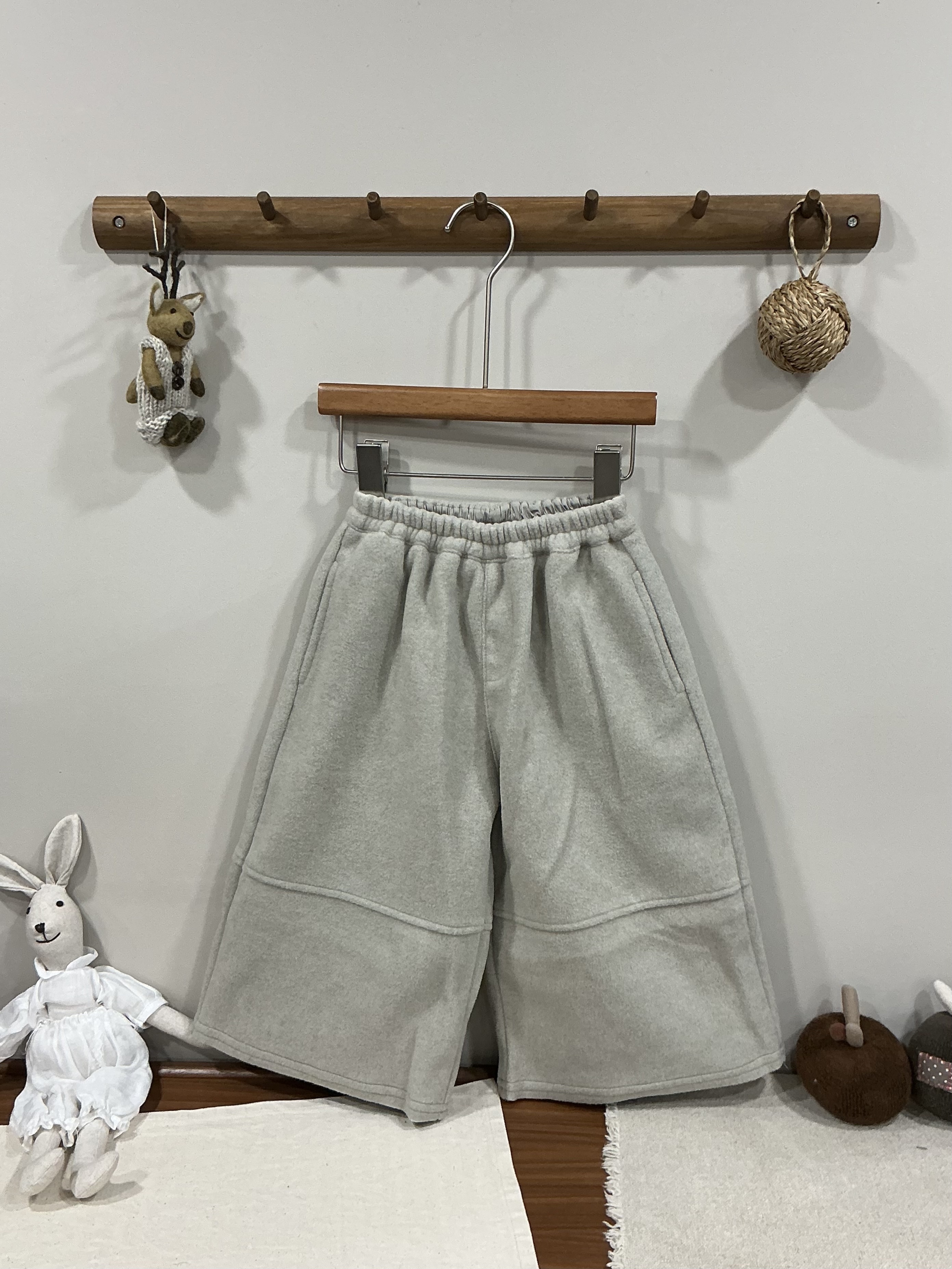 A03599磨毛車線造型褲