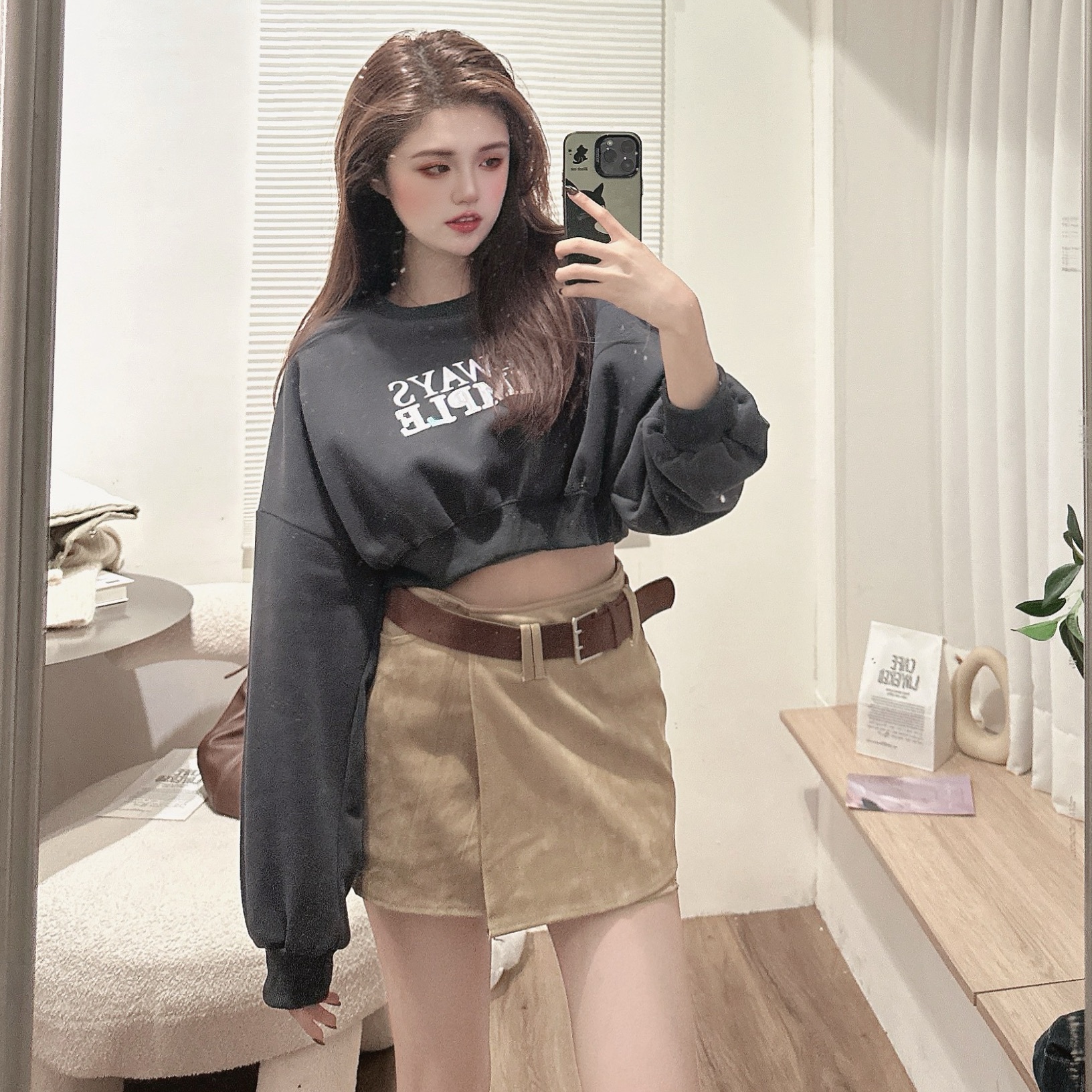 雷射字母圓領短版TEE/三色