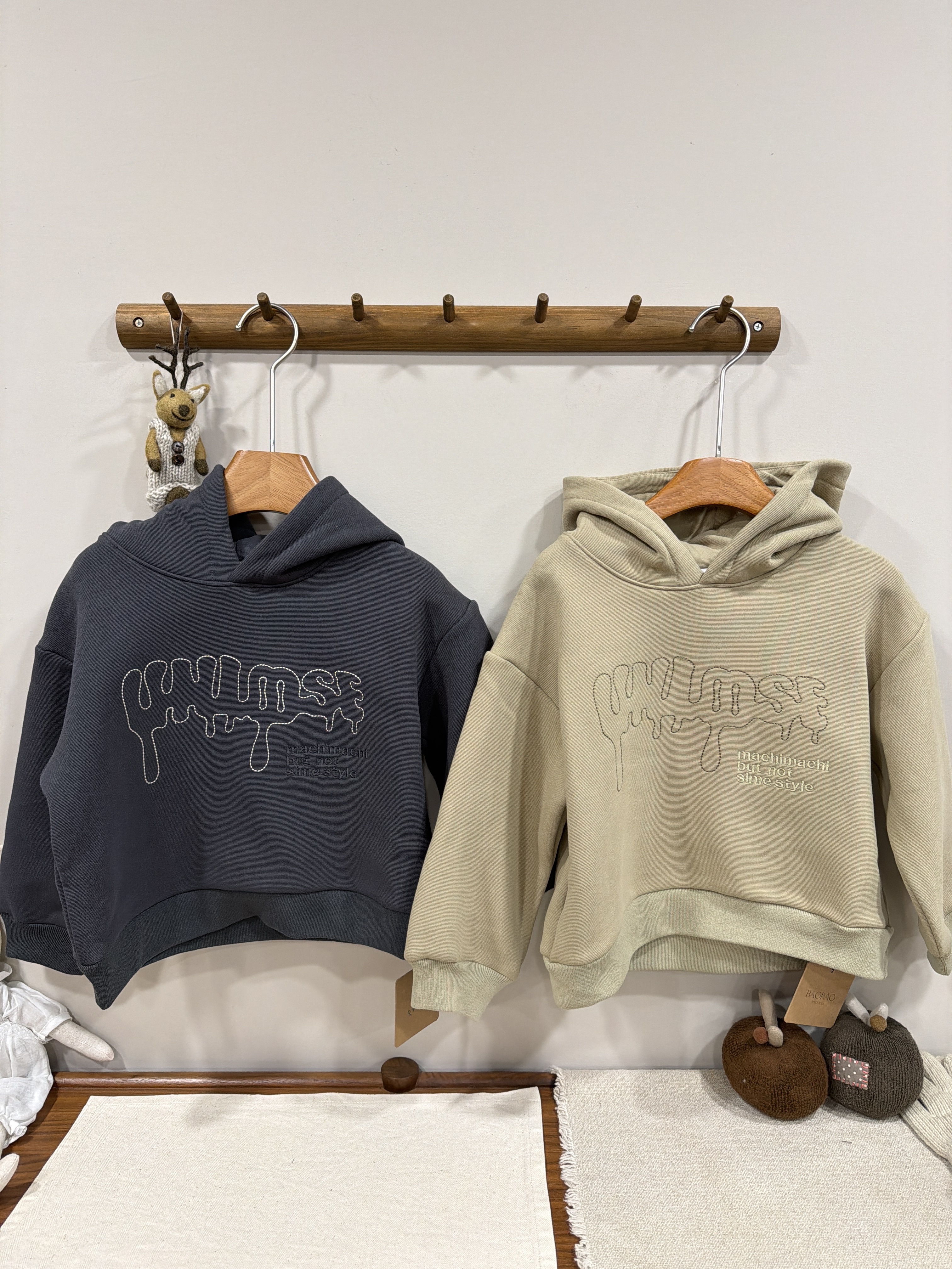 A03578刺繡磨毛帽T