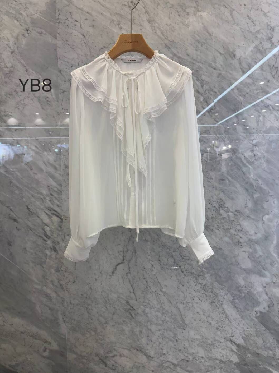 JN5245 高貴拼蕾絲蝴蝶綁帶恤衫