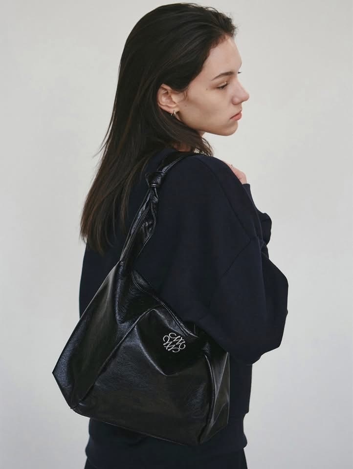 NICK NICOLE NICOLE SQUARE SHOULDER BAG 黑色