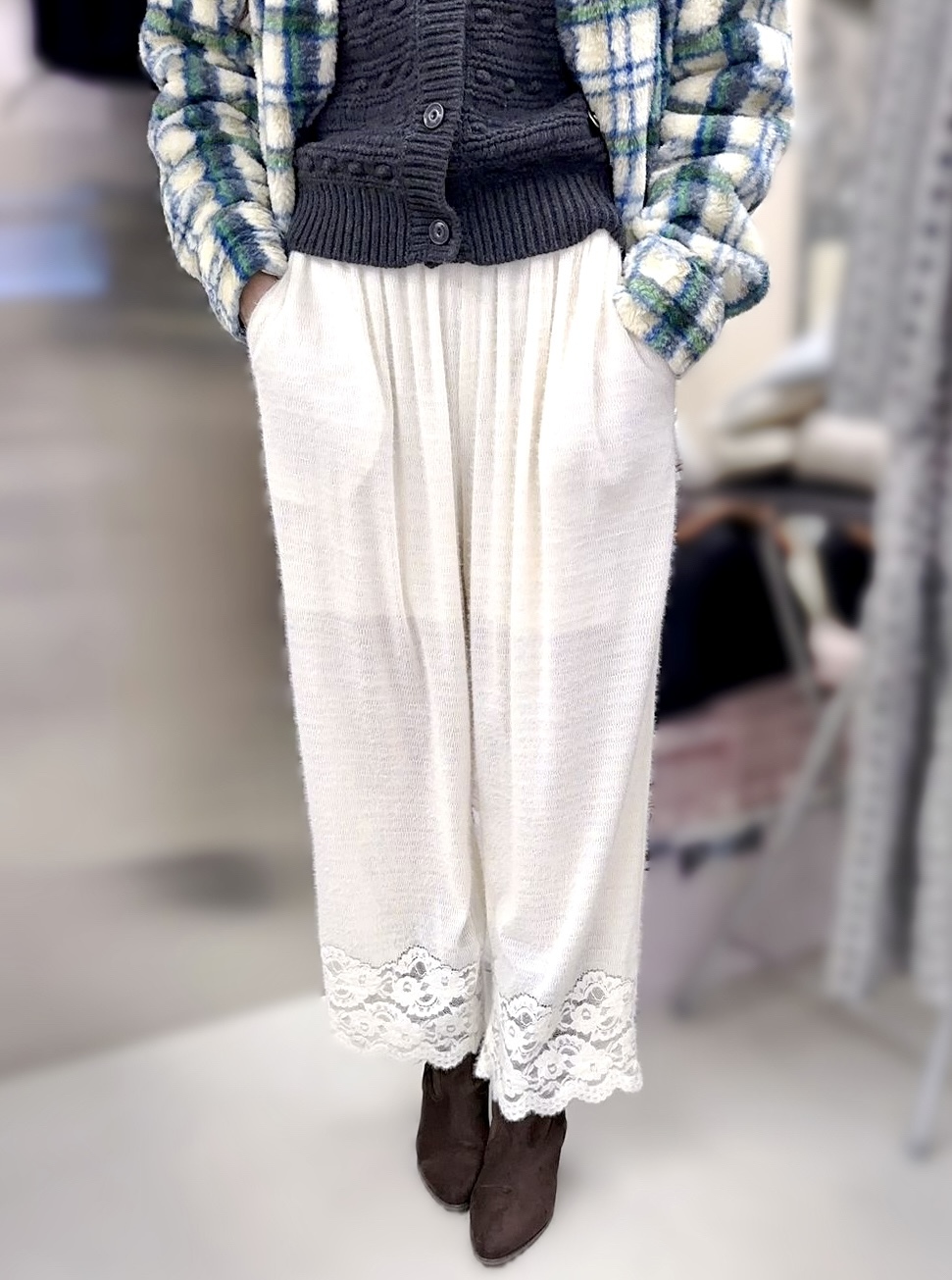 CR30  lace褲  腰26-52 HIP 54-68 長37  原價 $499