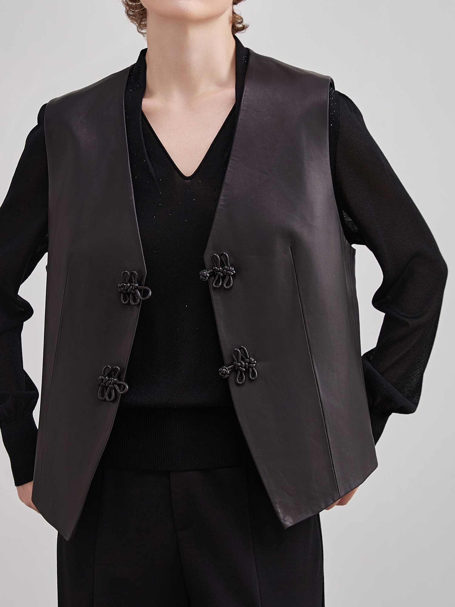 mi-tu 新中式無袖羊皮背心