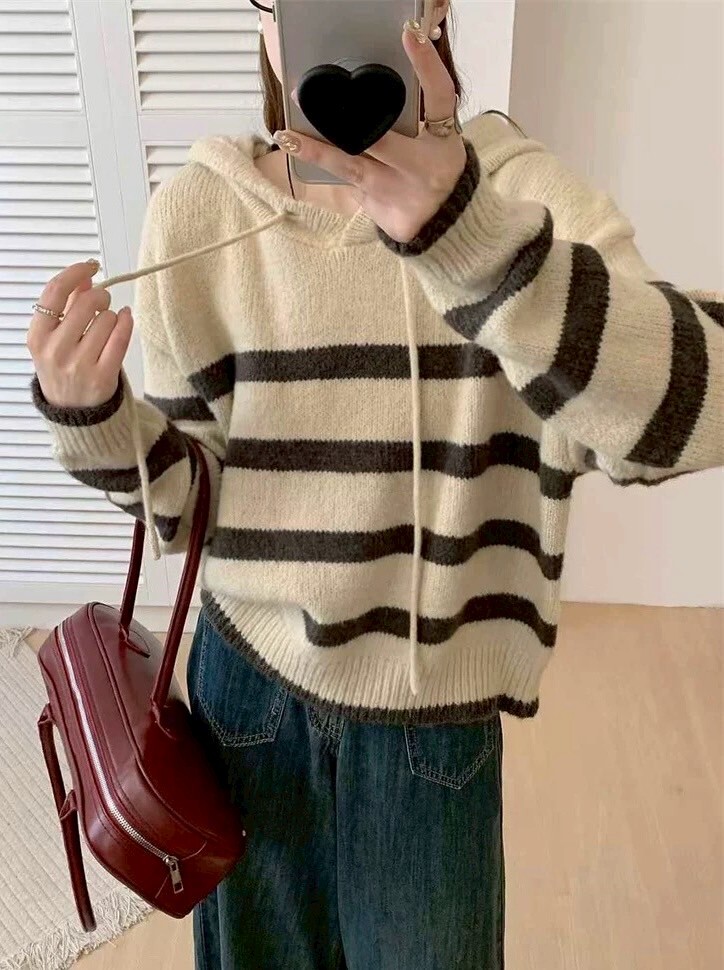 橫條連帽軟針織上衣