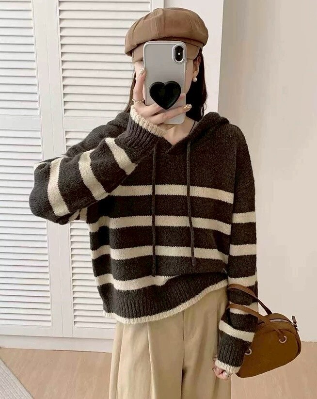 橫條連帽軟針織上衣