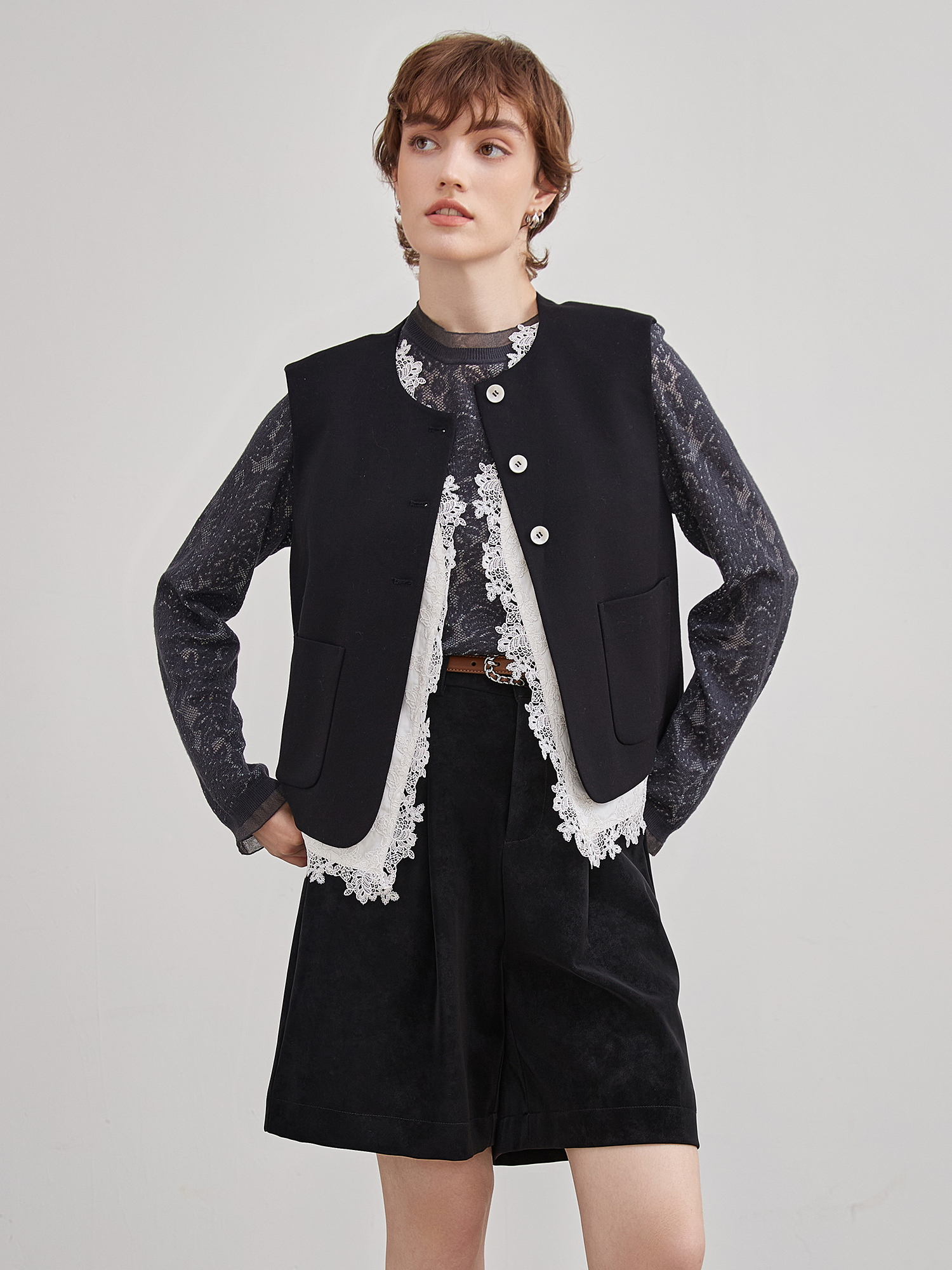 mi-tu 蕾絲拼接馬甲