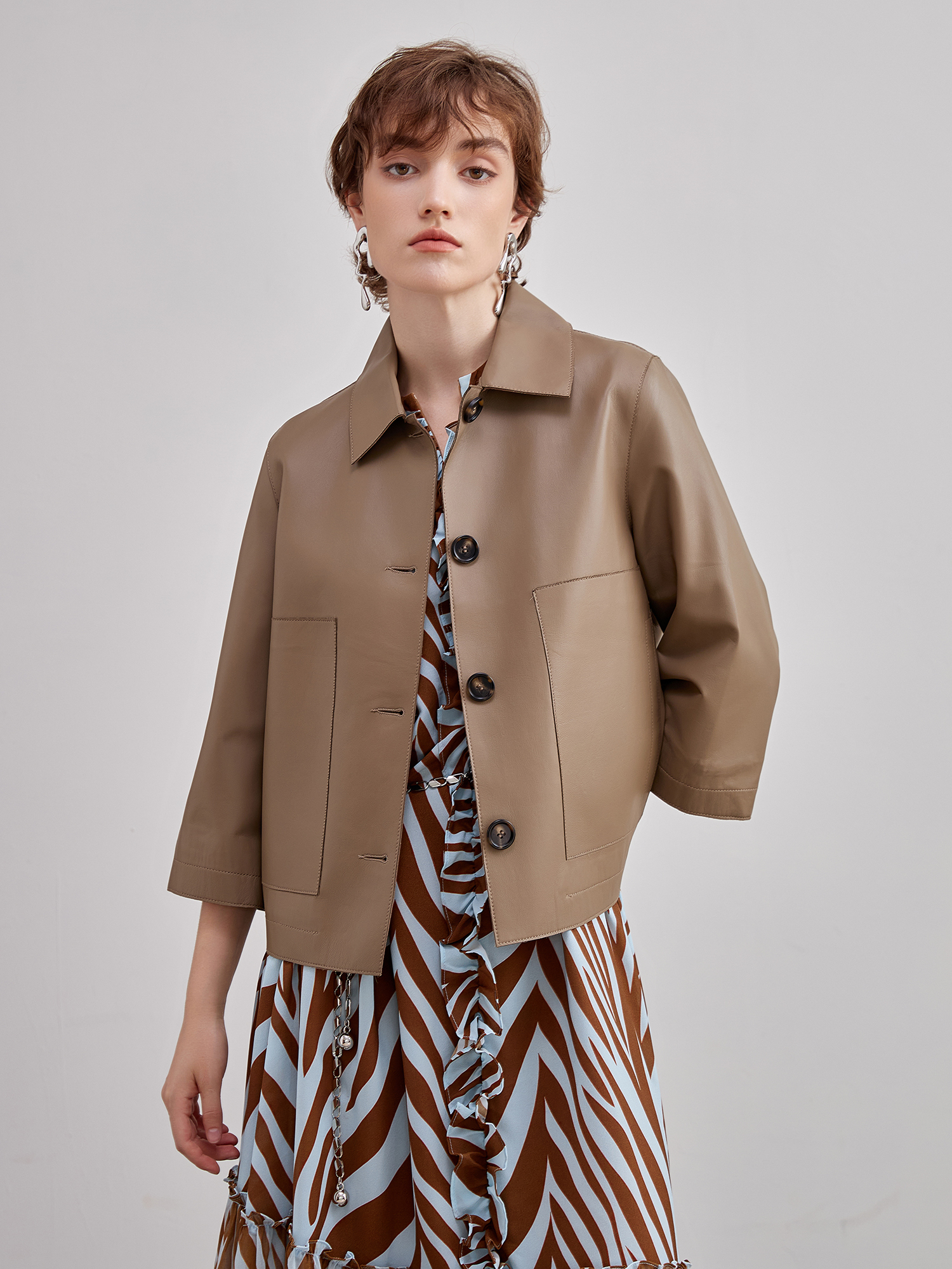 mi-tu 闊版羊皮外套