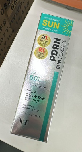 【現貨】AKR092601 VT PDRN 保濕亮膚防曬精華 50g