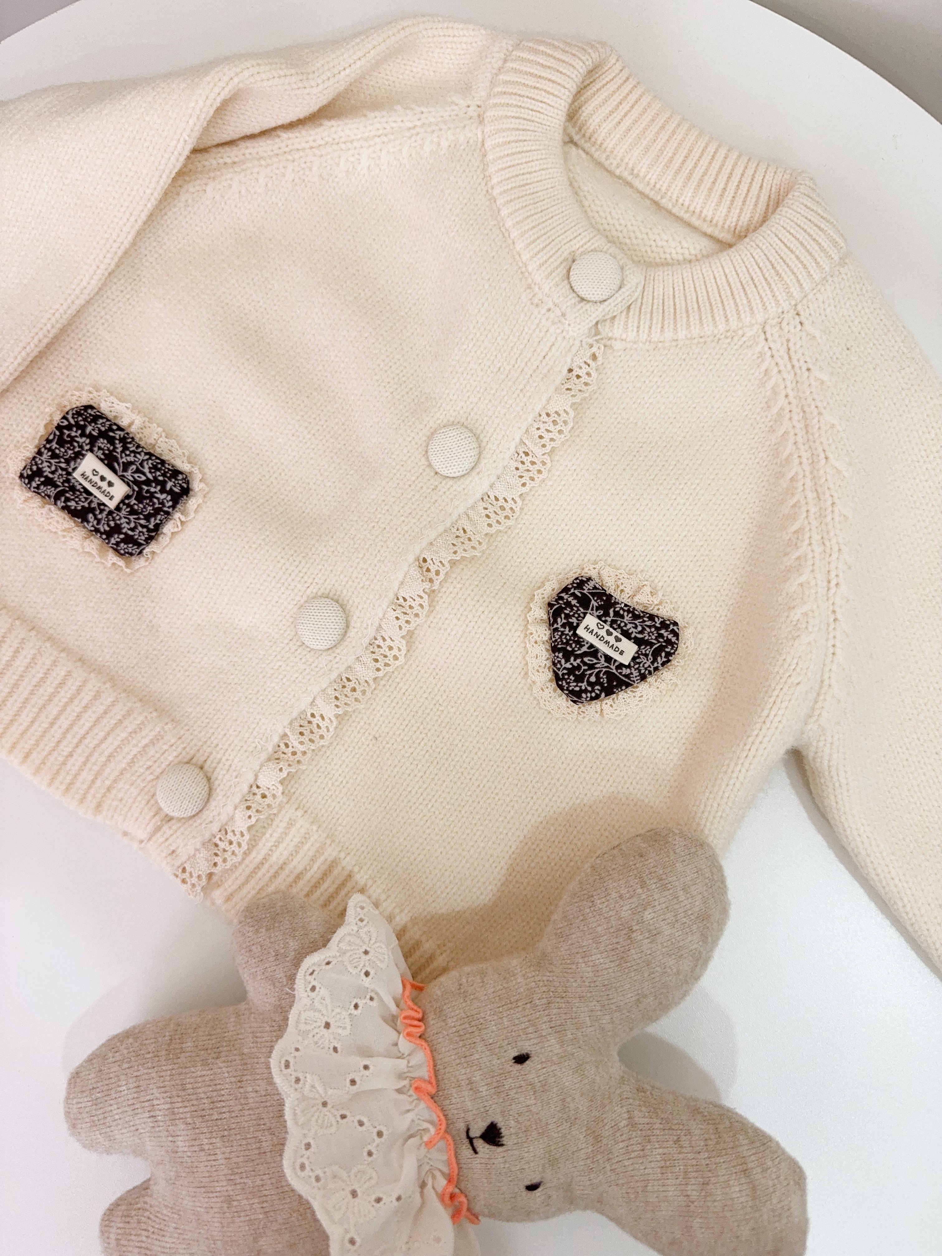 5112奶白愛心針織外套