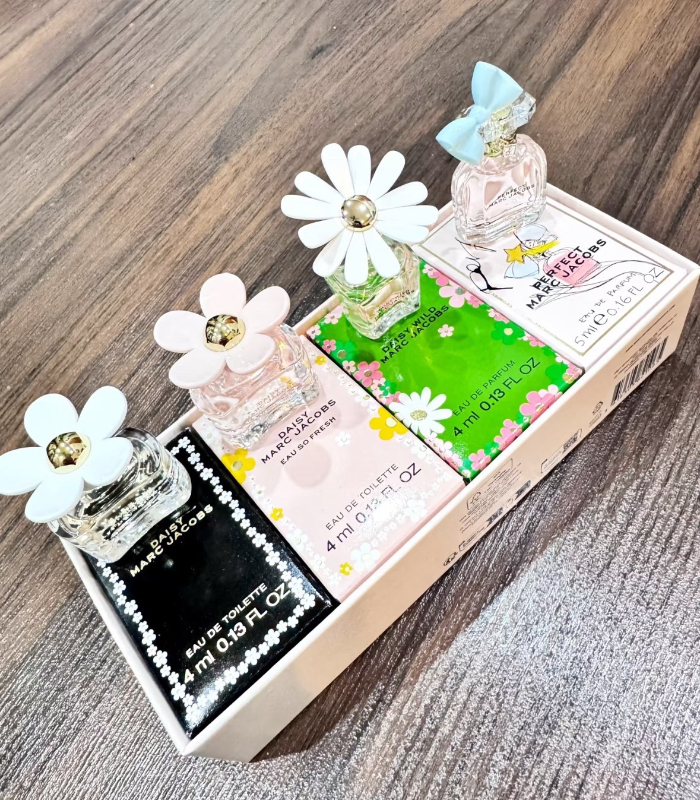 MARC JACOBS 迷你Q版香水禮盒