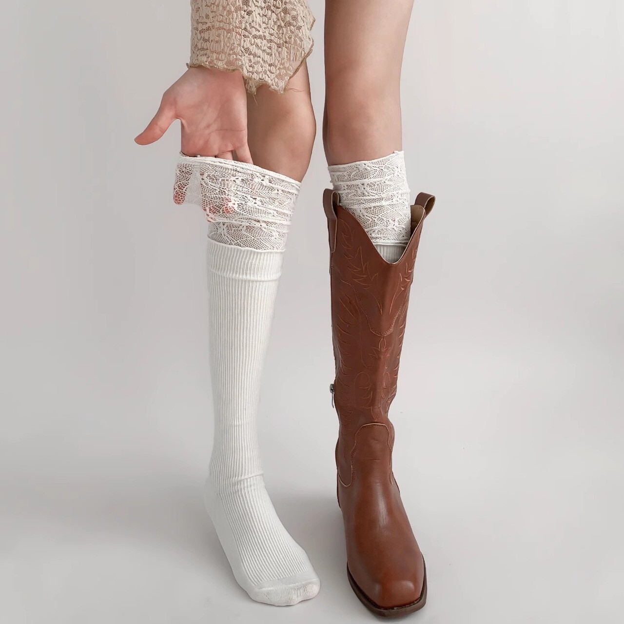 拚蕾絲過膝襪
