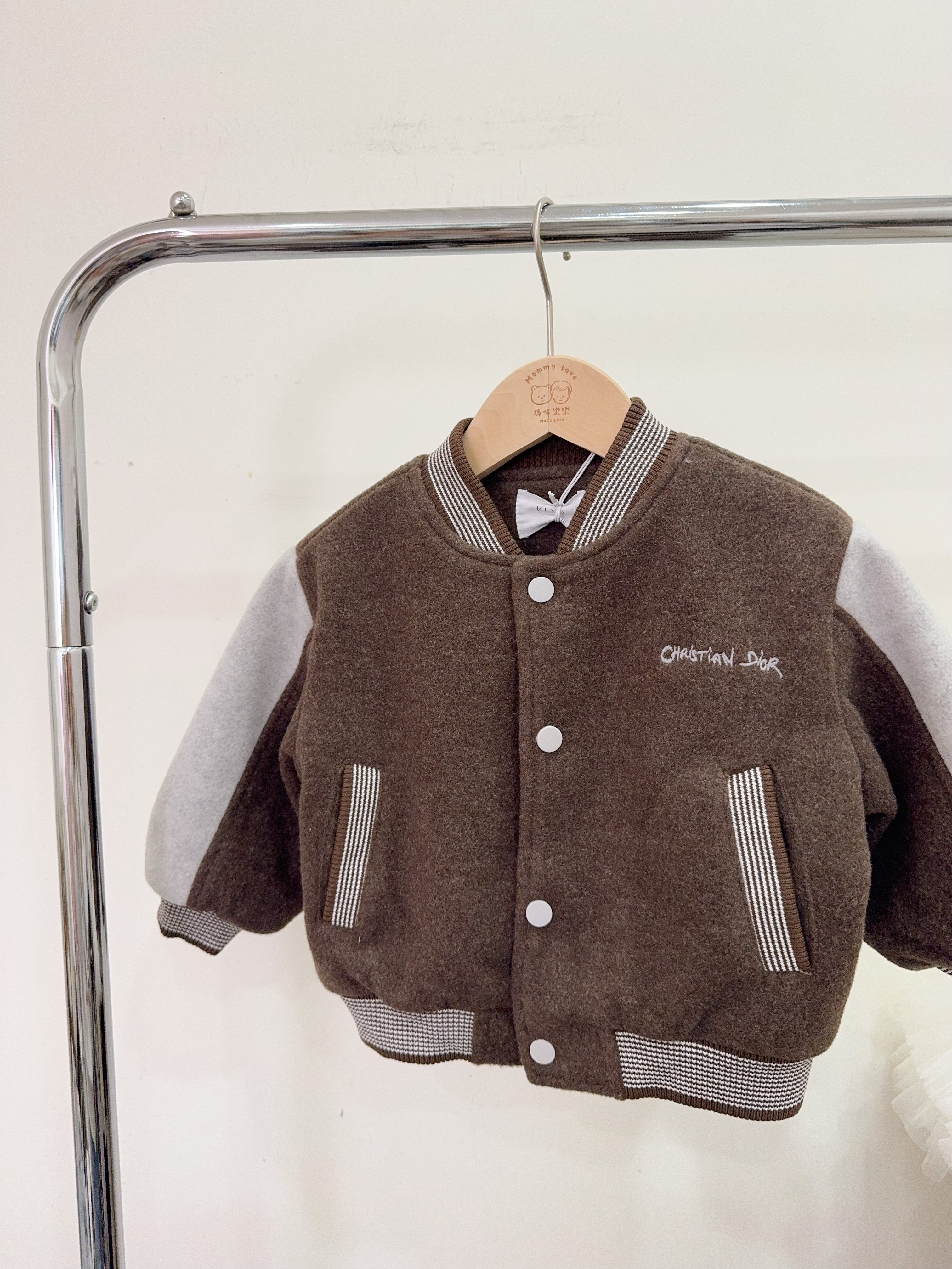 25wt003咖色磨毛棒球外套