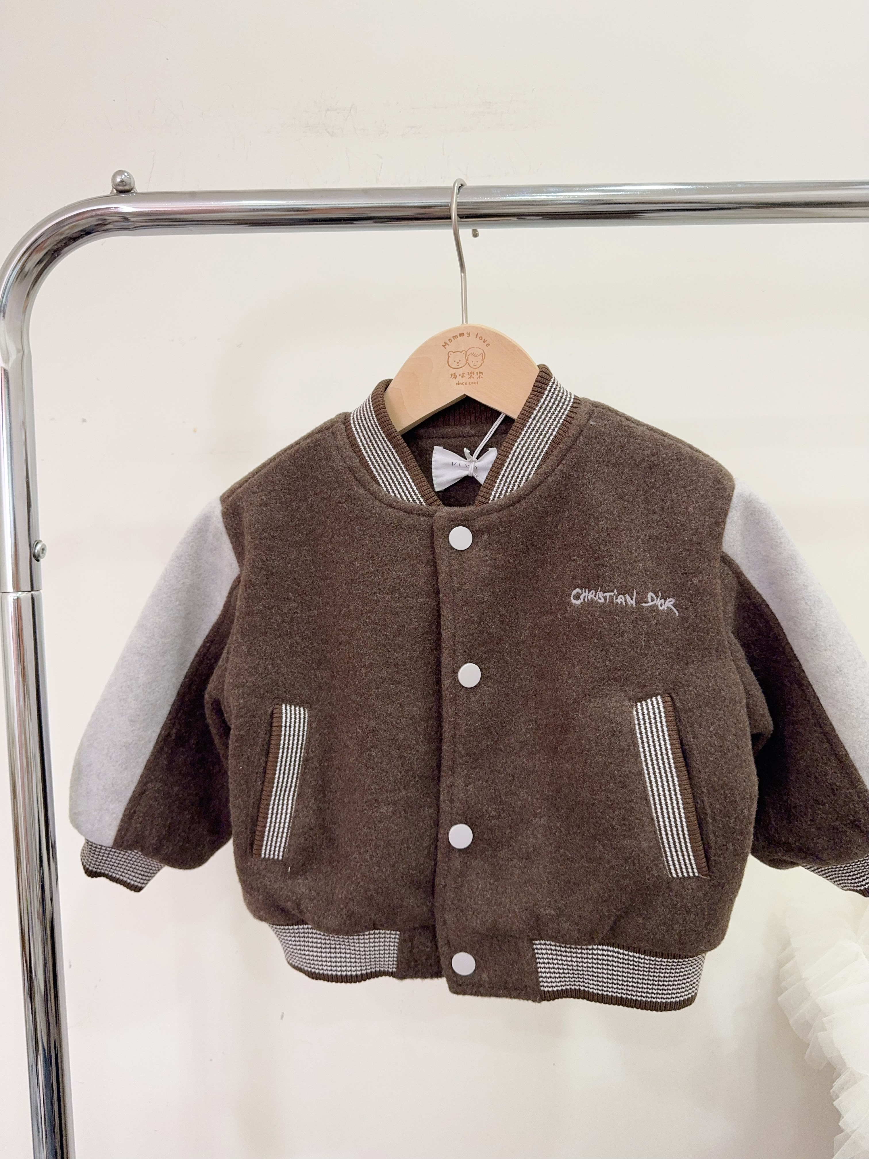 25wt003咖色磨毛棒球外套