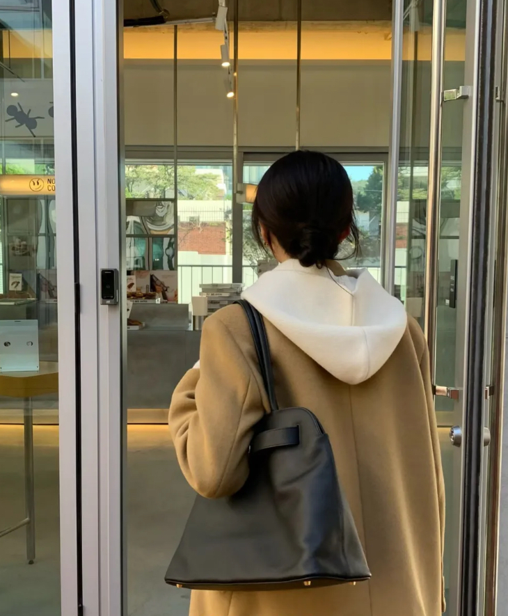 #228N625 一件即保暖; 連帽針織披肩