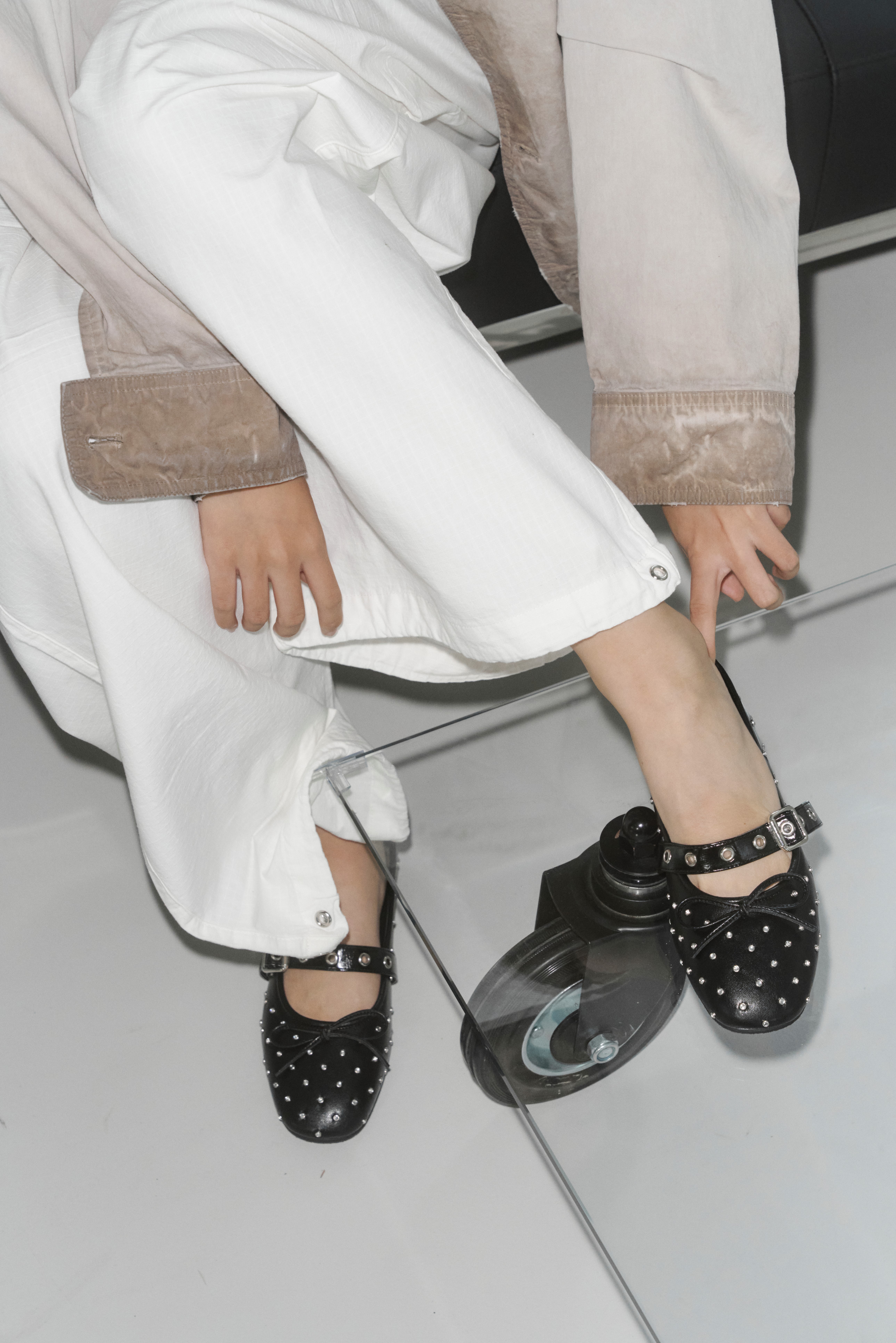 KHIHO CRYSTAL BUCKLE STRAP BALLERINA FLAT K25-SH033 BK