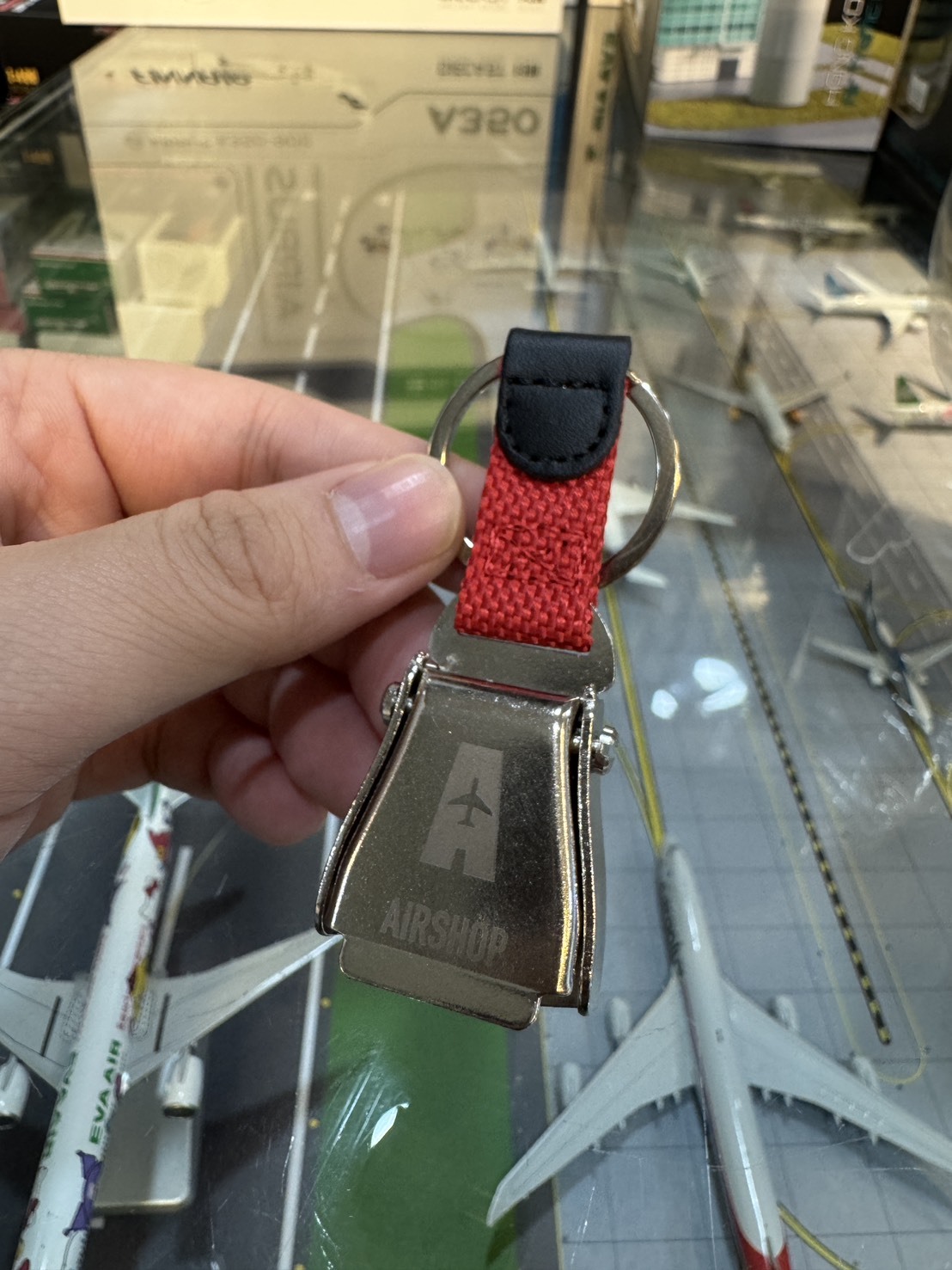 原創 AIRSHOP 安全帶扣鑰匙圈（紅）