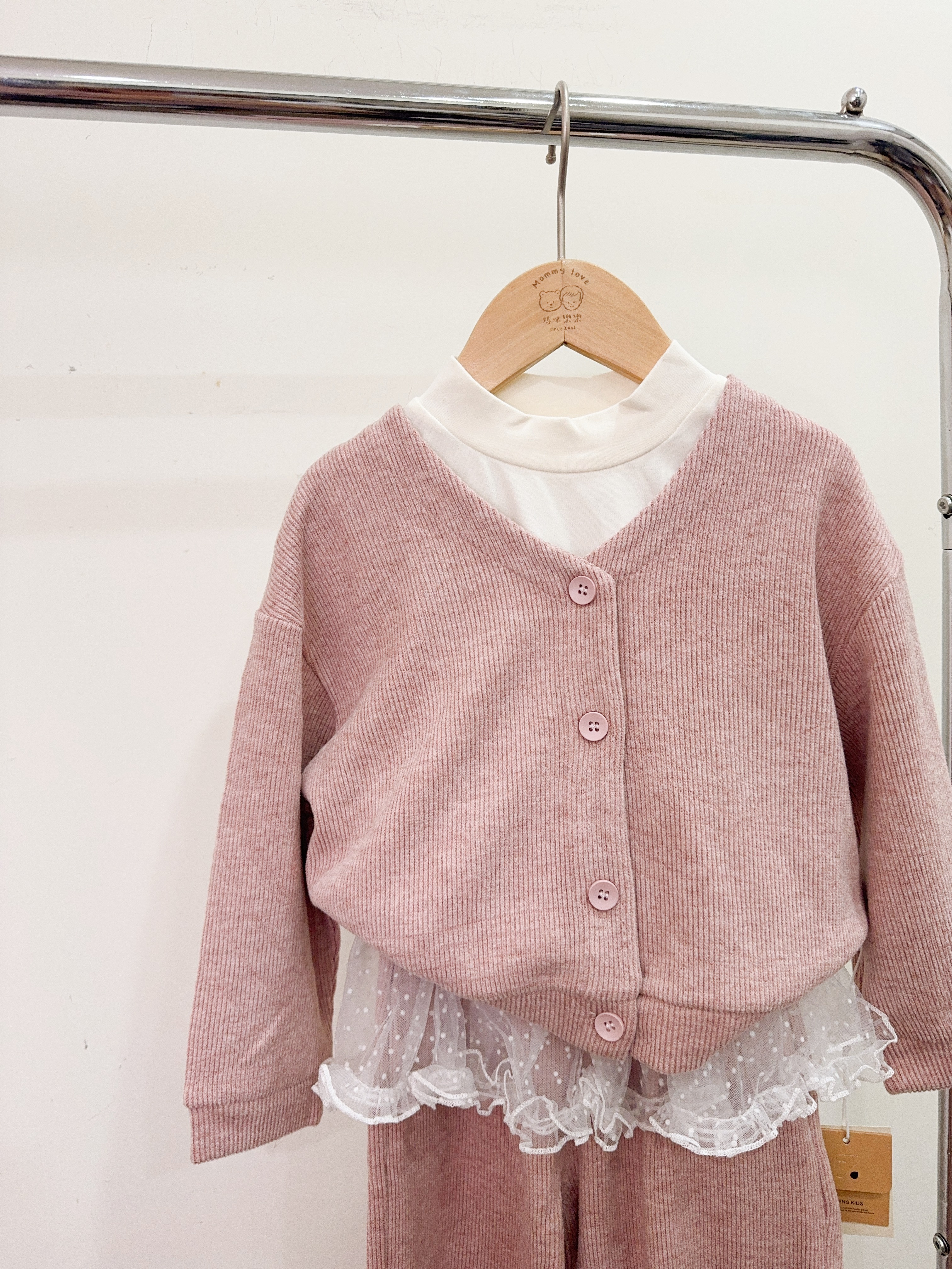 825104女孩粉粉針織褲裙三件套裝e36