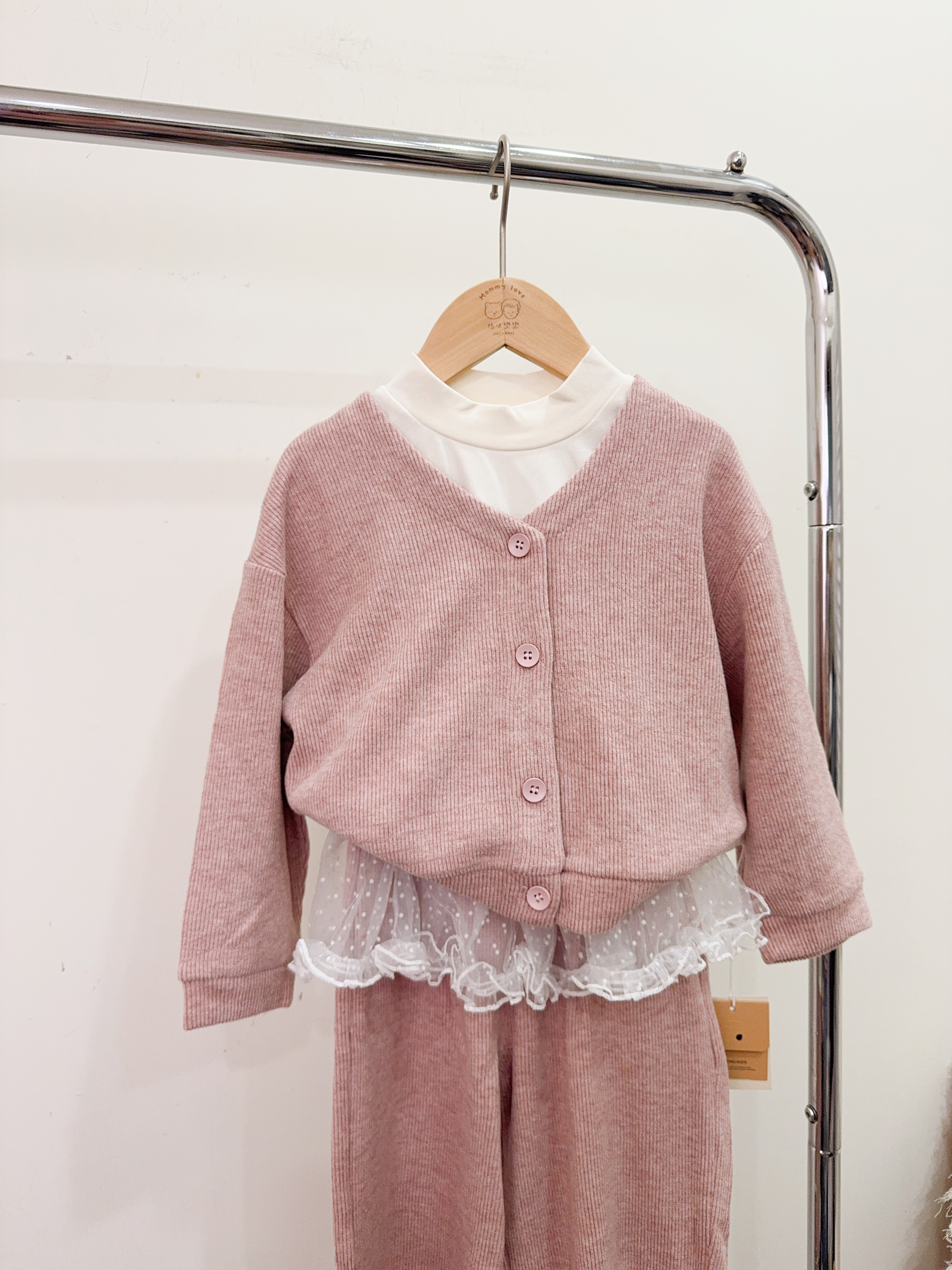 825104女孩粉粉針織褲裙三件套裝e36