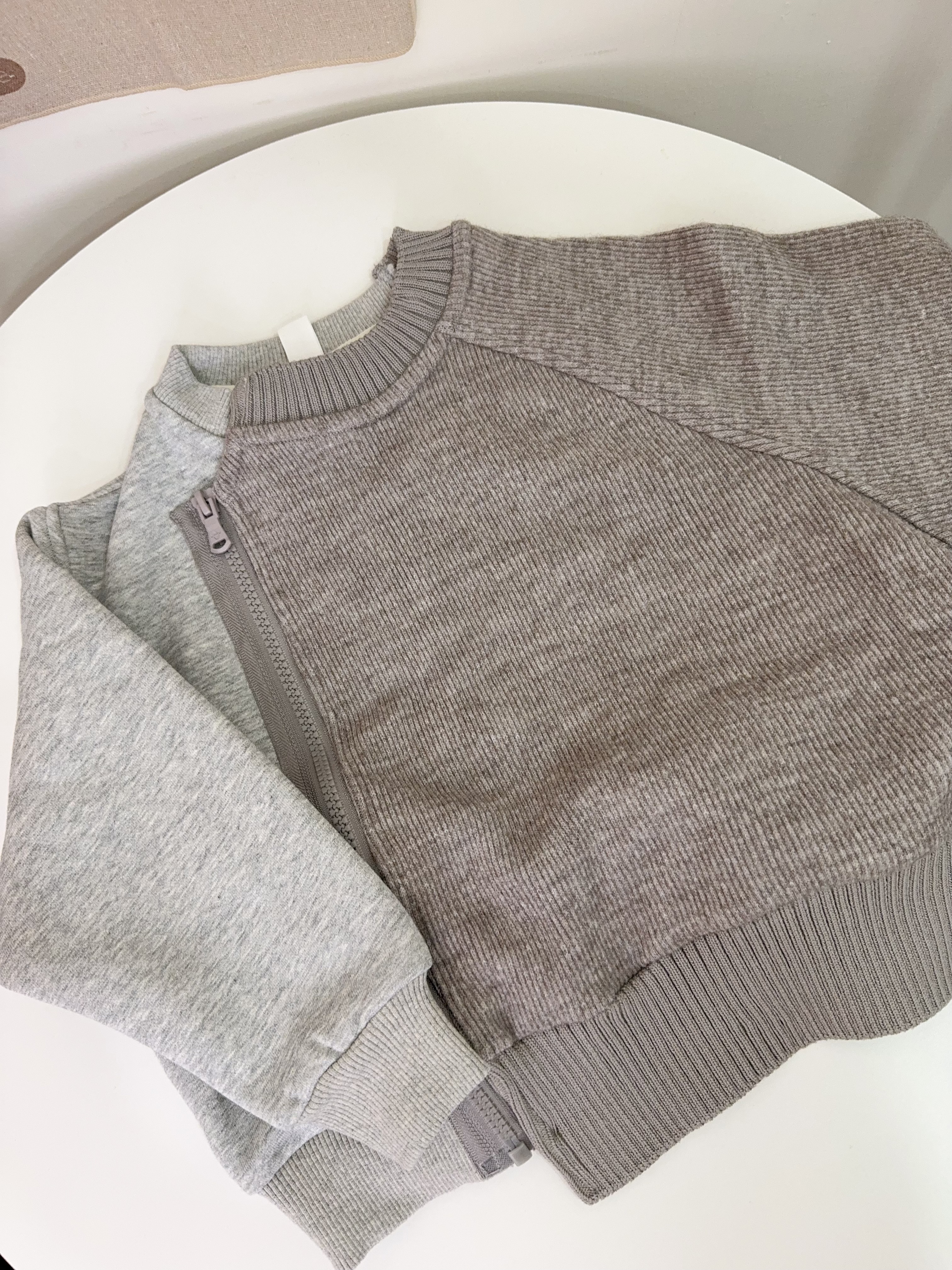 53005設計師家-特殊拼色拉鏈磨毛上衣