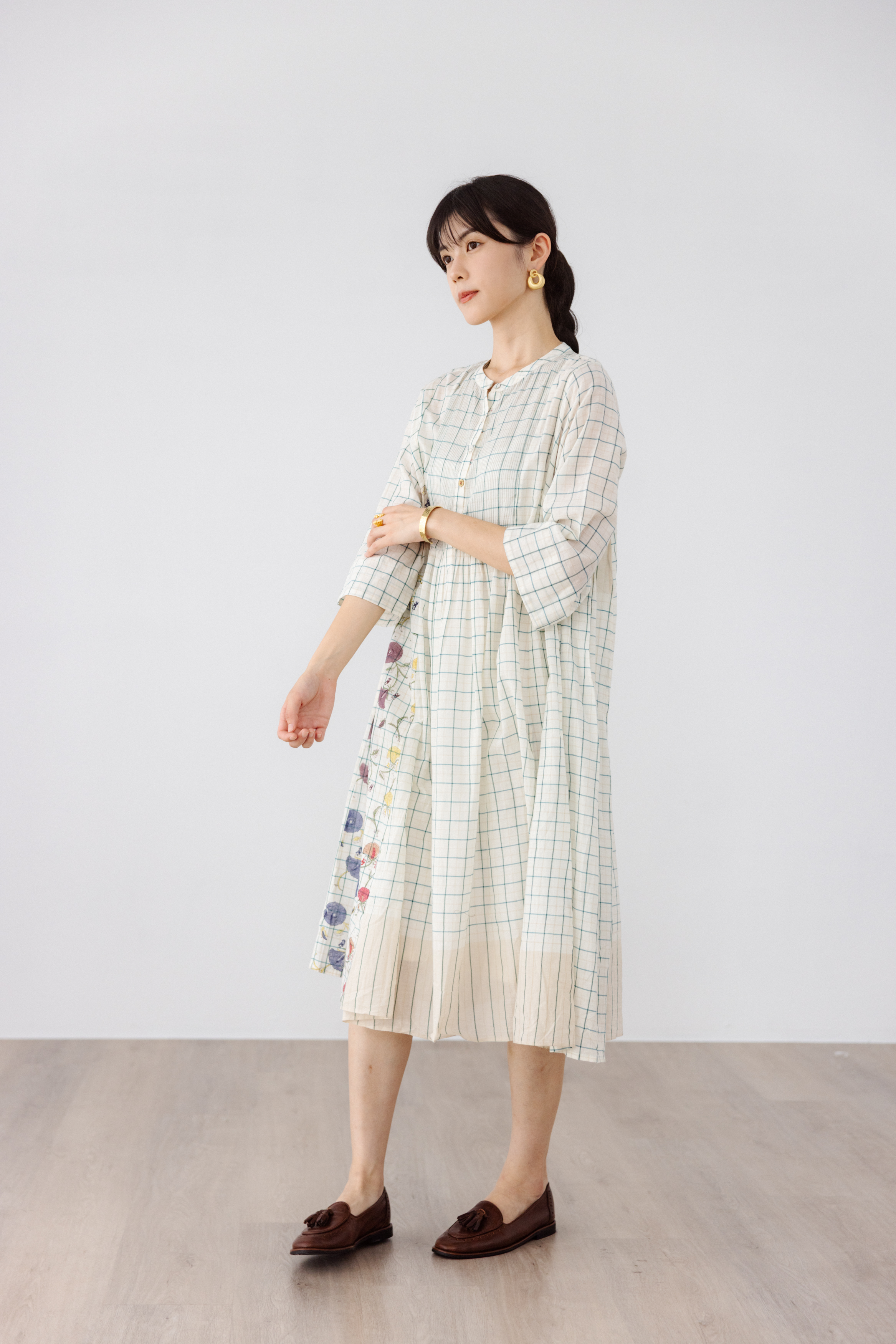 【Lotus veda】手織布蓋印白色格子七分袖洋裝