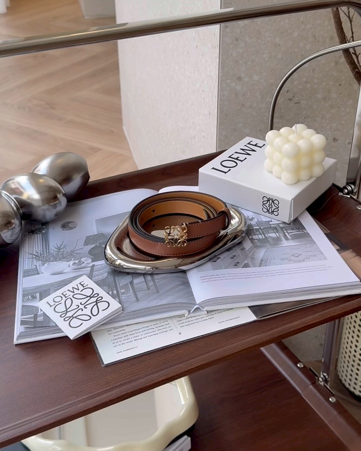 LOEWE｜鵝卵石紋ANAGRAM皮帶 焦糖棕