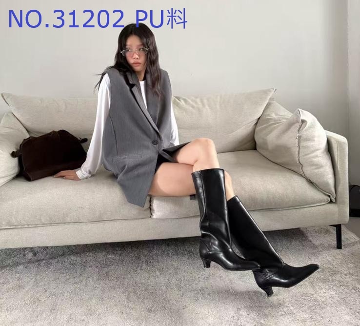 CM14 NO.31202  PU料  偏細  2寸高   原價  $599  韓國牌子 中國制