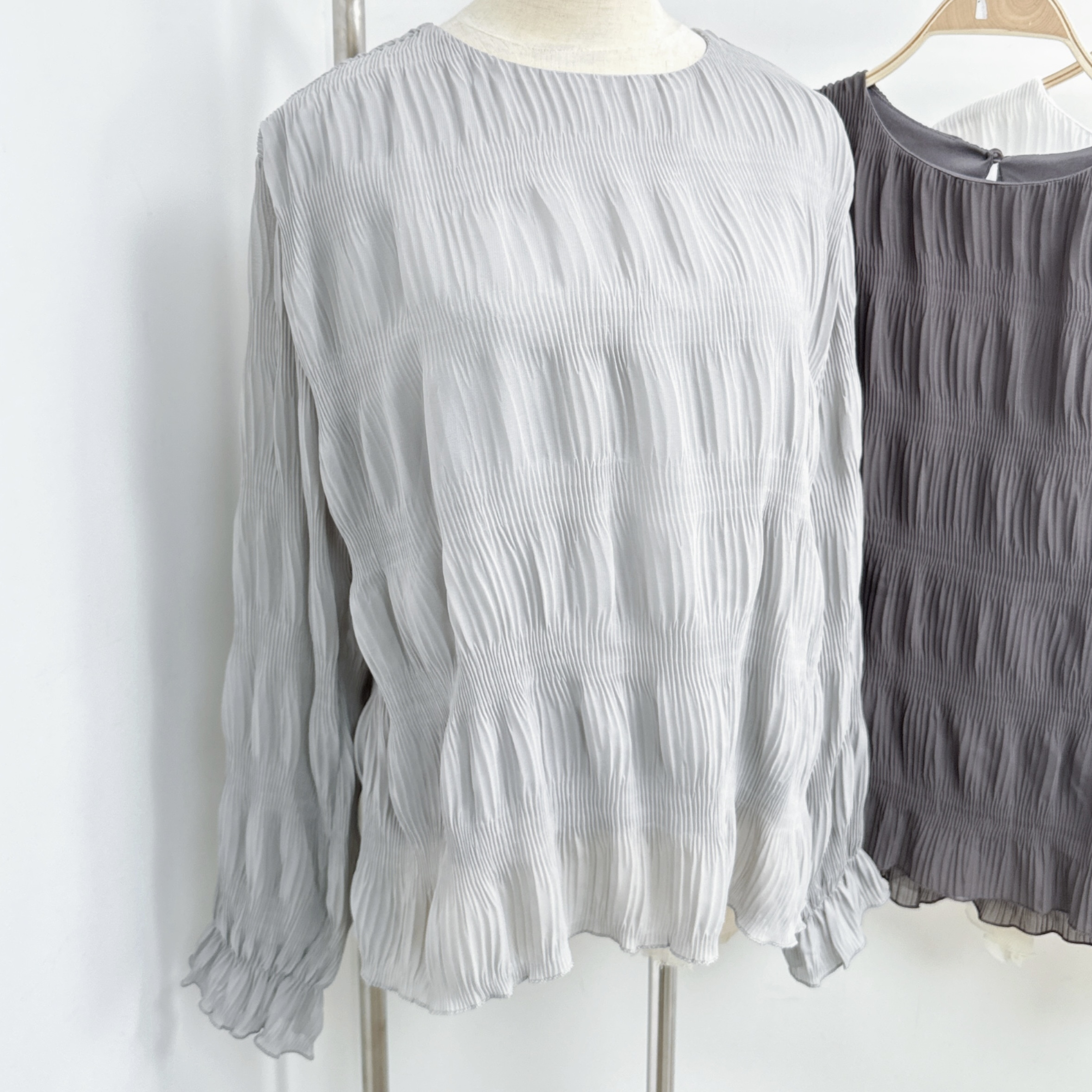 有分碼-皺皺間紋橡筋束袖TOP (K69-K80)