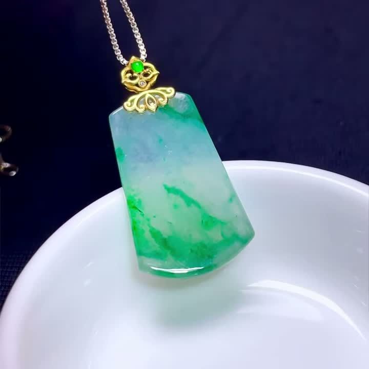 116431 翡翠無事牌吊墜