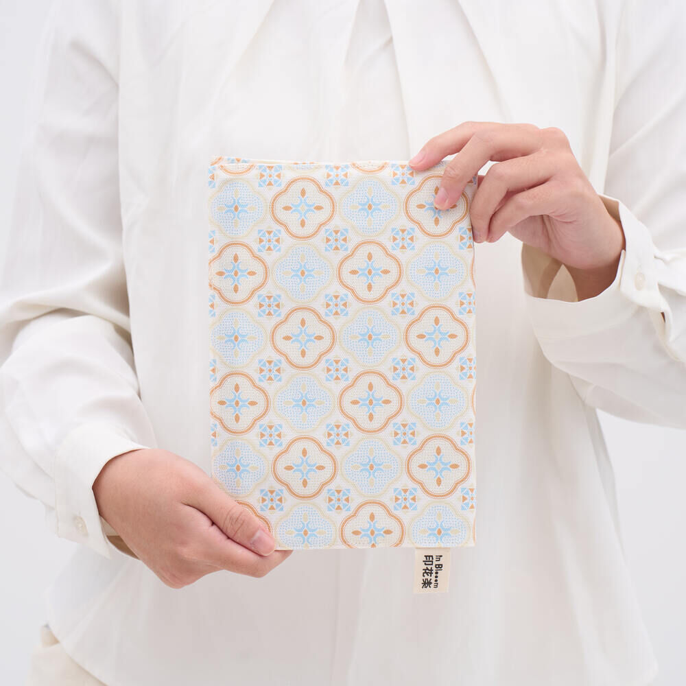 25K Book Cover/Begonia Glass Pattern/Sweet Almond