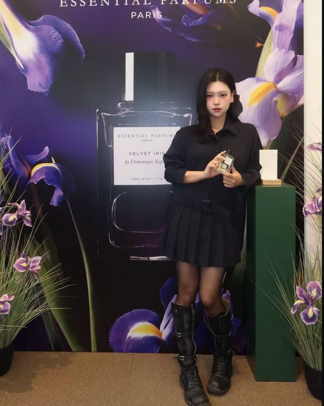 GB5224 百褶翻領排扣假皮帶連身裙