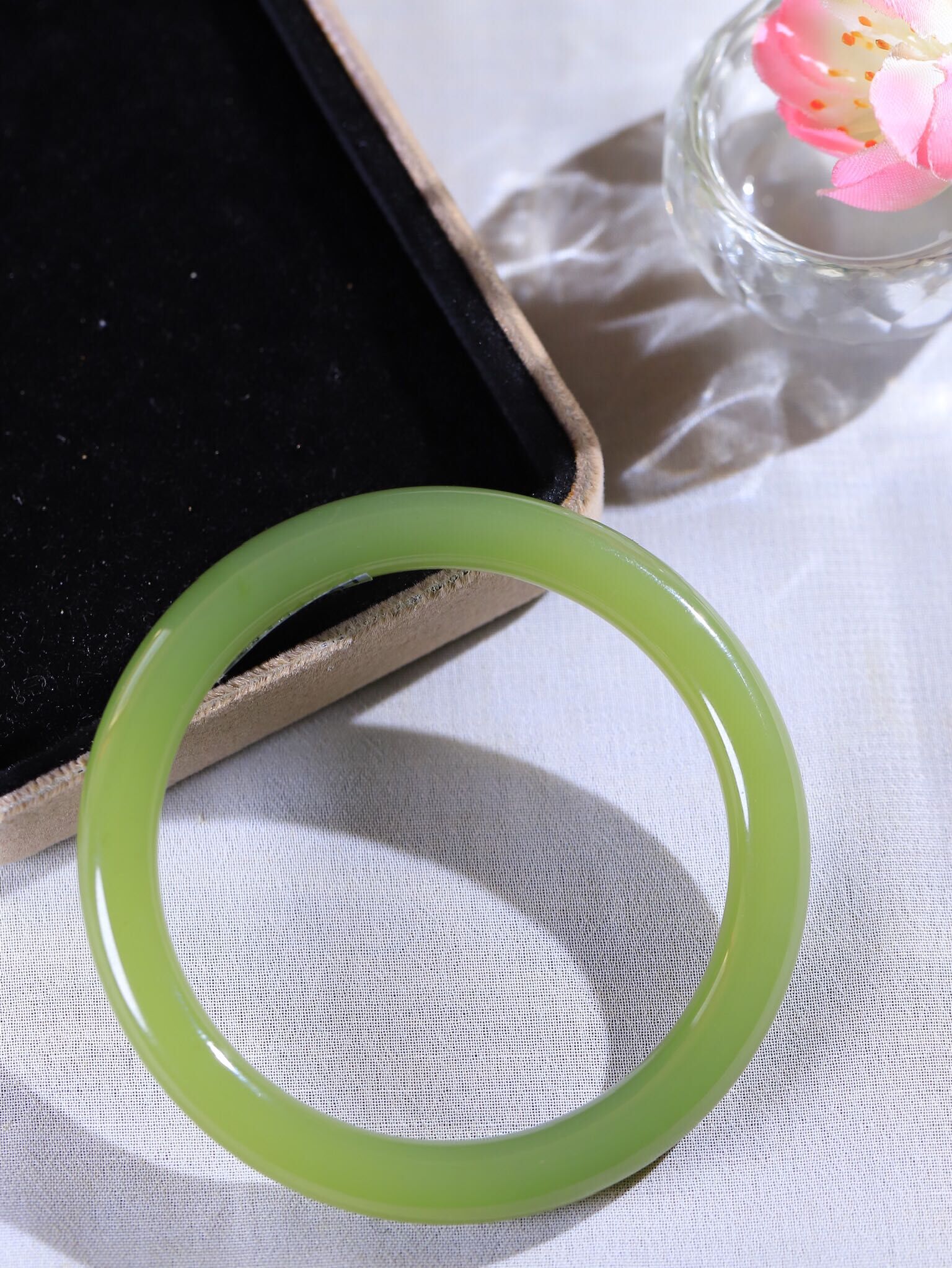 11618 55mm和田玉青黃口圓條手鐲 (54-56)