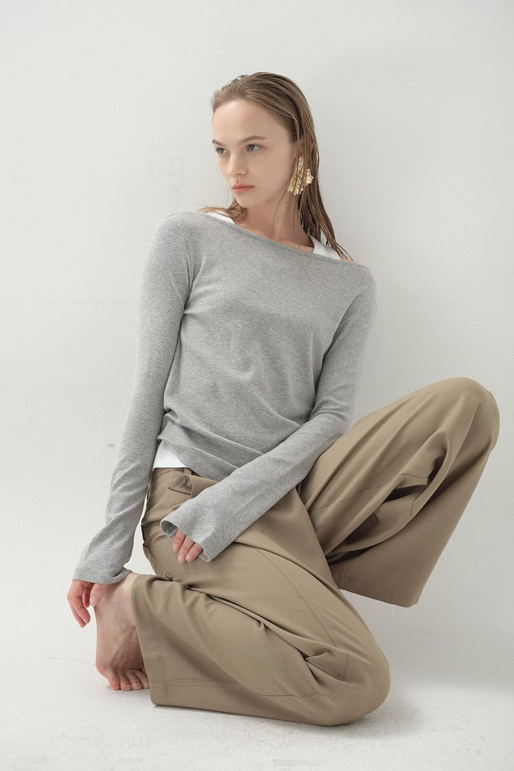 GB5245 大圓領露肩斜下擺上衣