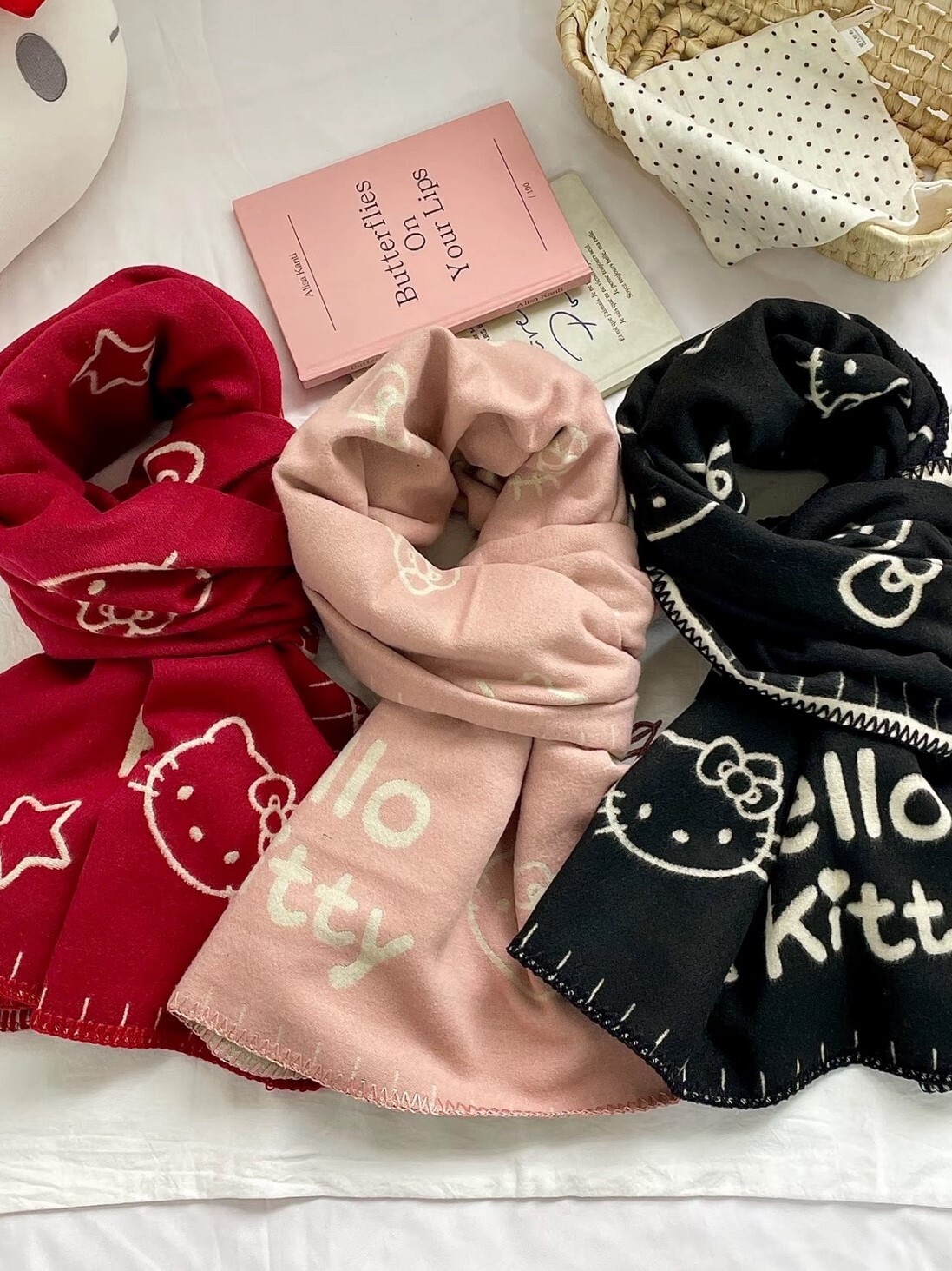 New officially licensed Hello Kitty reversible scarf