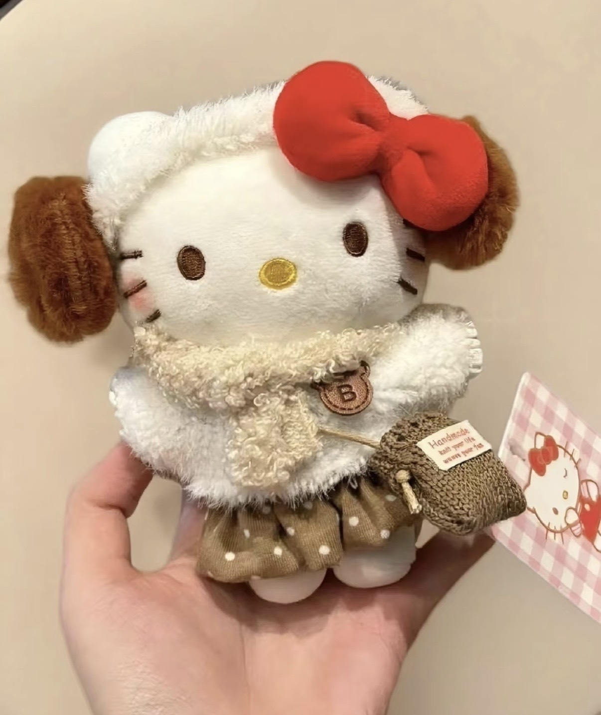 頸巾裙仔款 hello Kitty