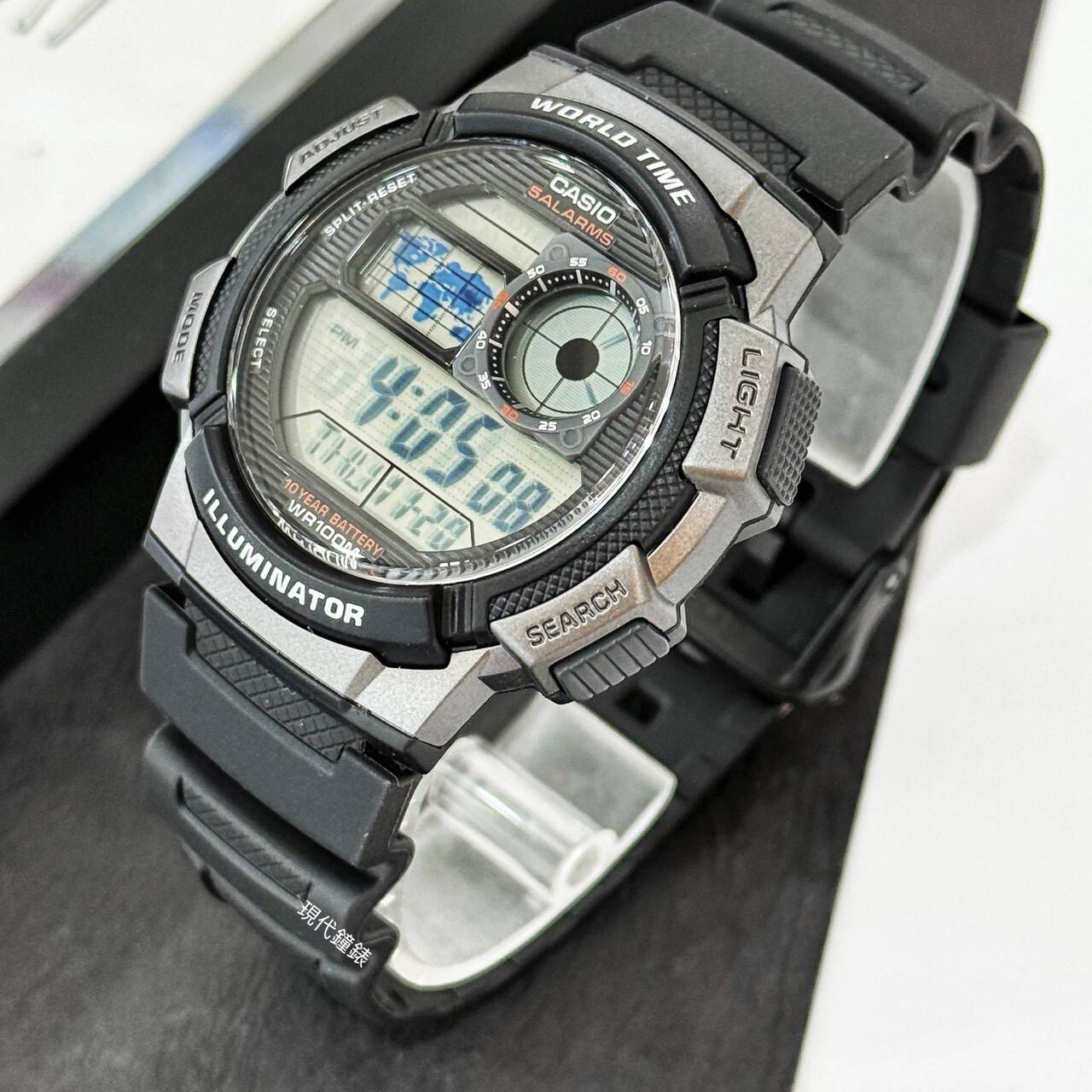 【CASIO 卡西歐】 世界地圖時區電子錶AE-1000W-1B 45mm 現代鐘錶
